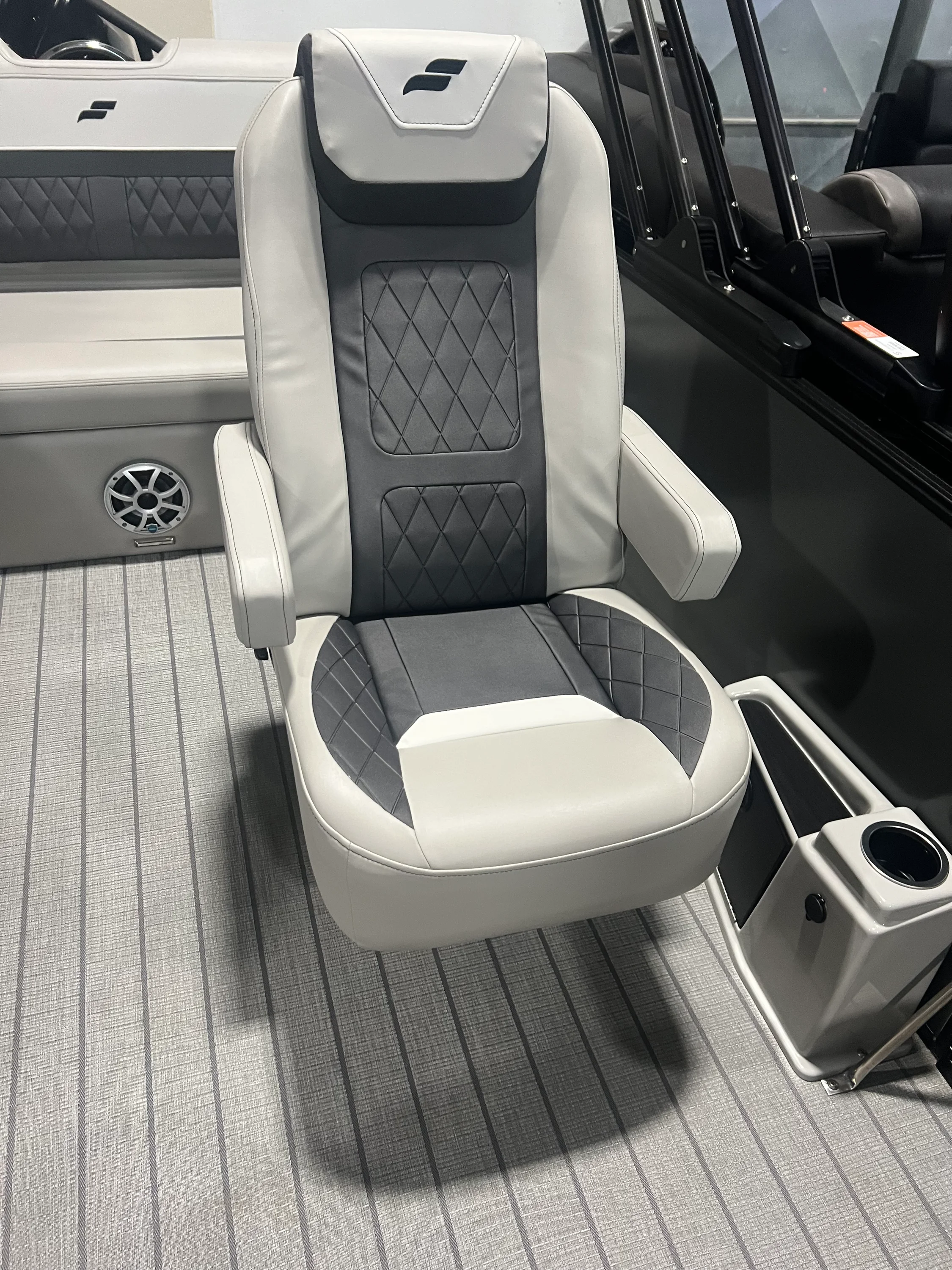 2026 Starcraft SLS 3 Q DH Image Thumbnail #0