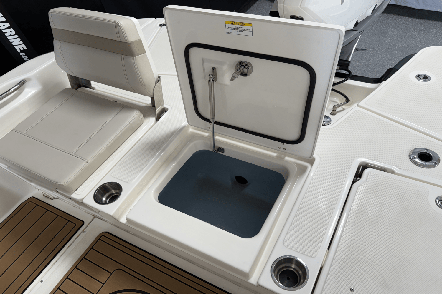 2023 Boston Whaler 250 Dauntless Image Thumbnail #27
