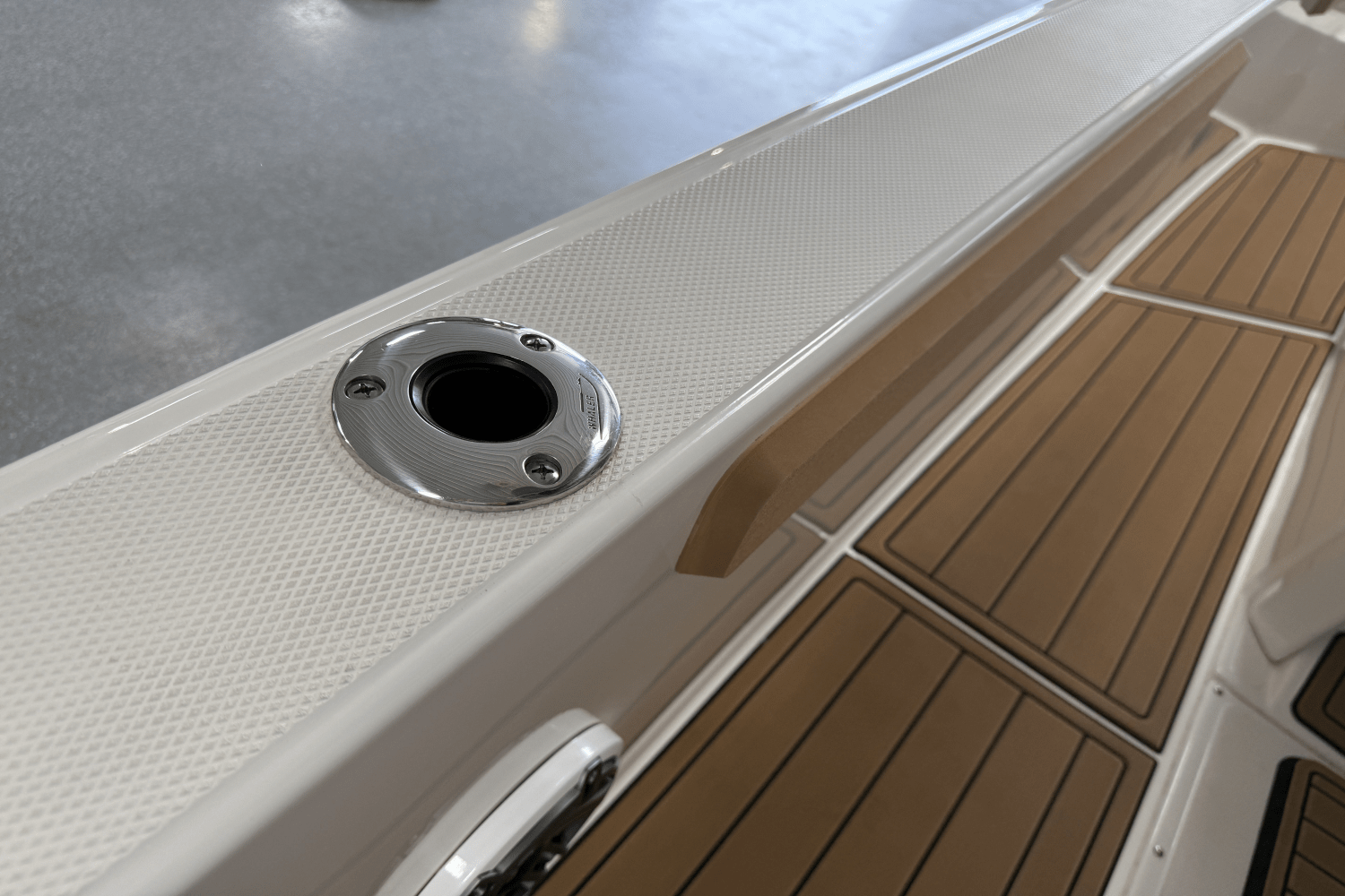 2023 Boston Whaler 250 Dauntless Image Thumbnail #37