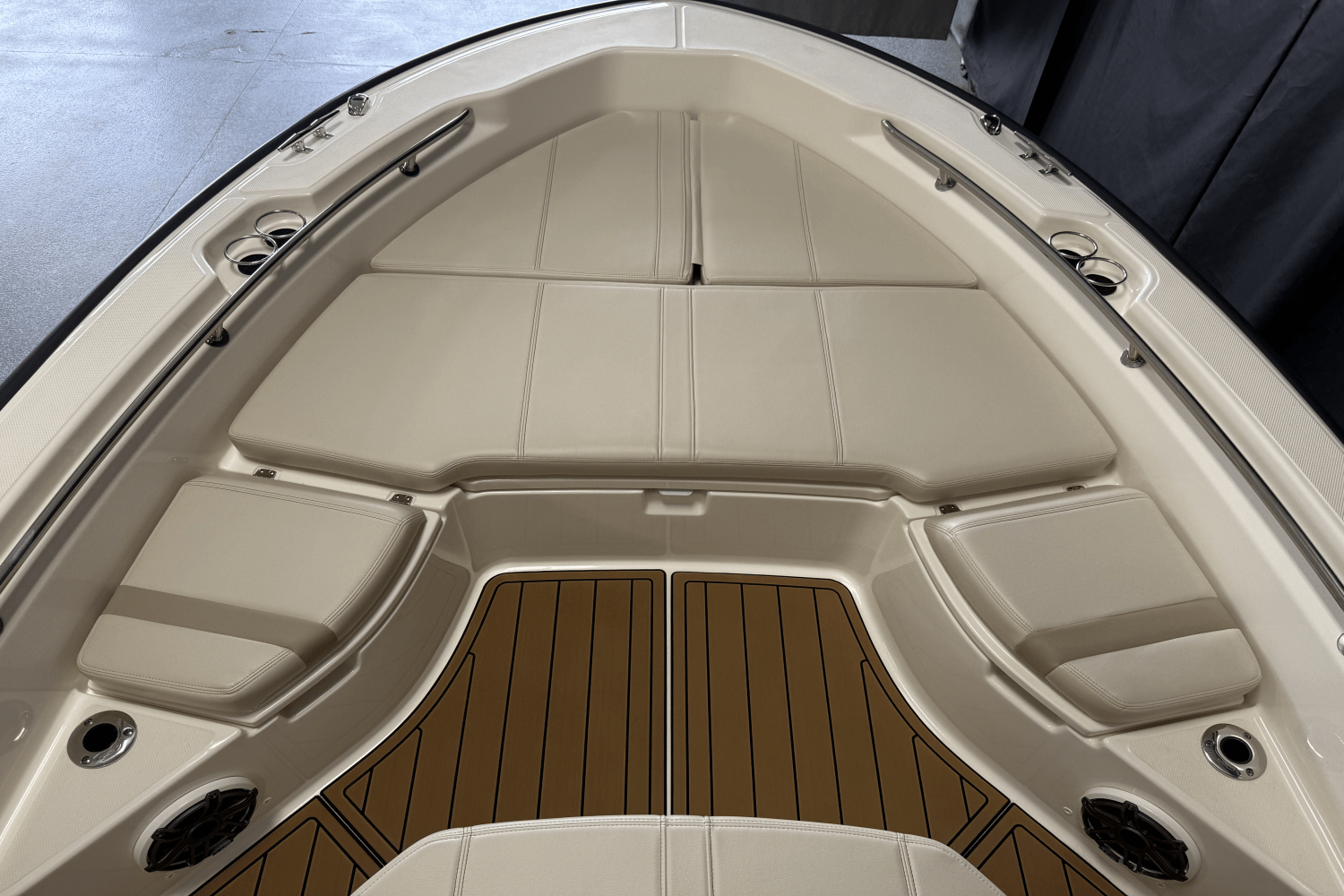 2023 Boston Whaler 250 Dauntless Image Thumbnail #72
