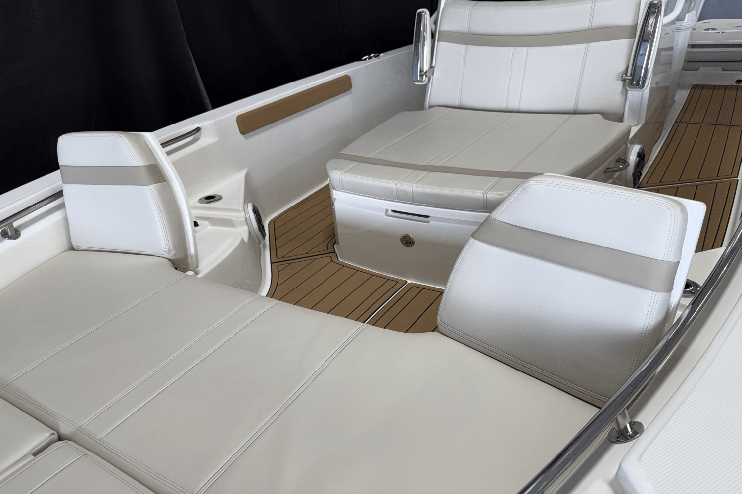 2023 Boston Whaler 250 Dauntless Image Thumbnail #82