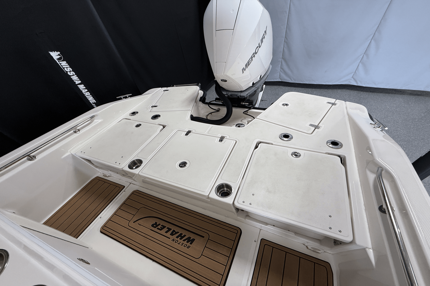 2023 Boston Whaler 250 Dauntless Image Thumbnail #28
