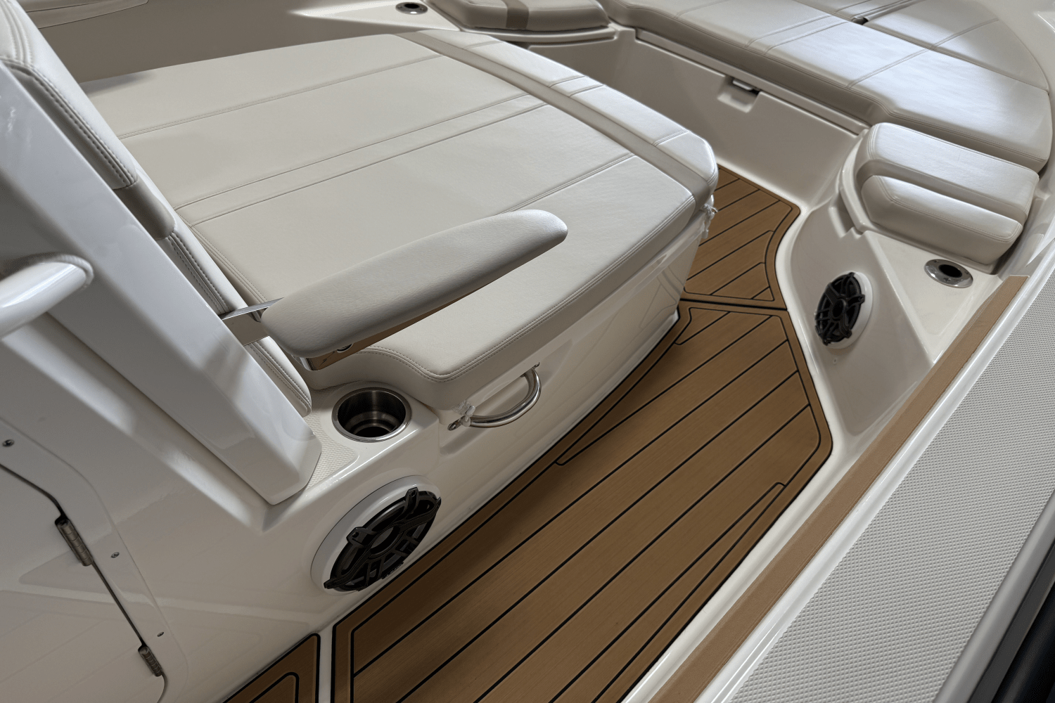 2023 Boston Whaler 250 Dauntless Image Thumbnail #67