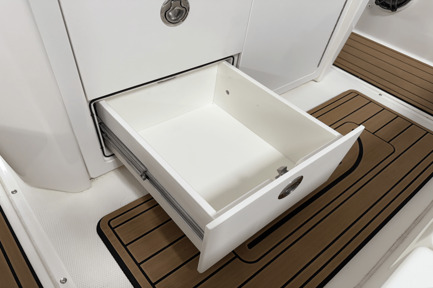 2023 Boston Whaler 250 Dauntless Image Thumbnail #34