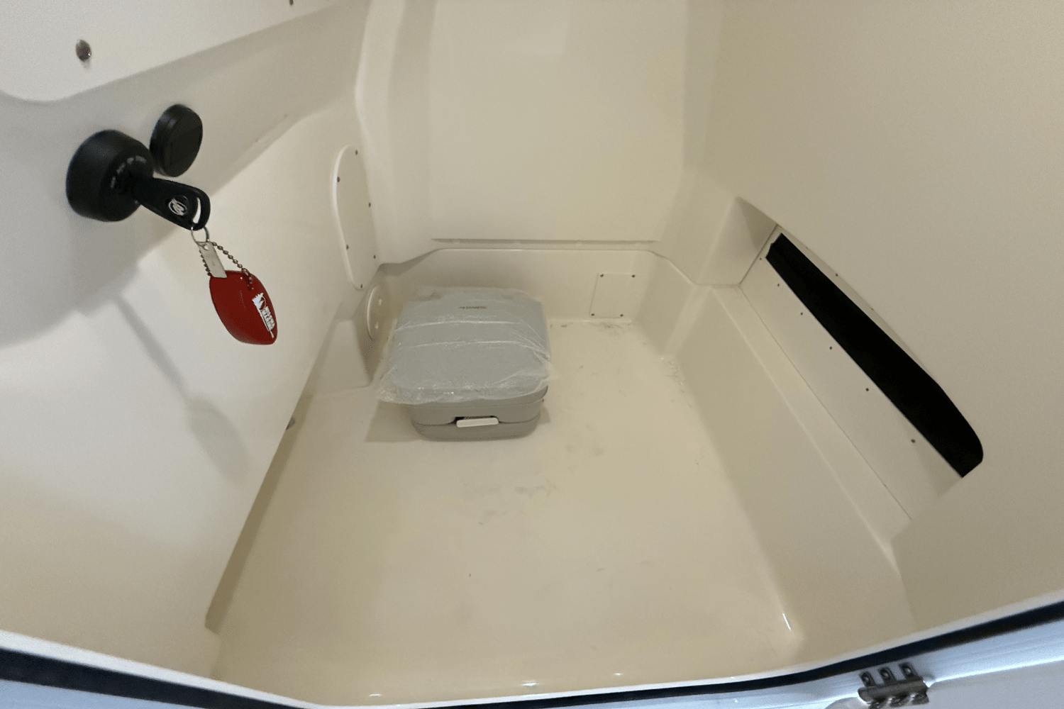 2023 Boston Whaler 250 Dauntless Image Thumbnail #65