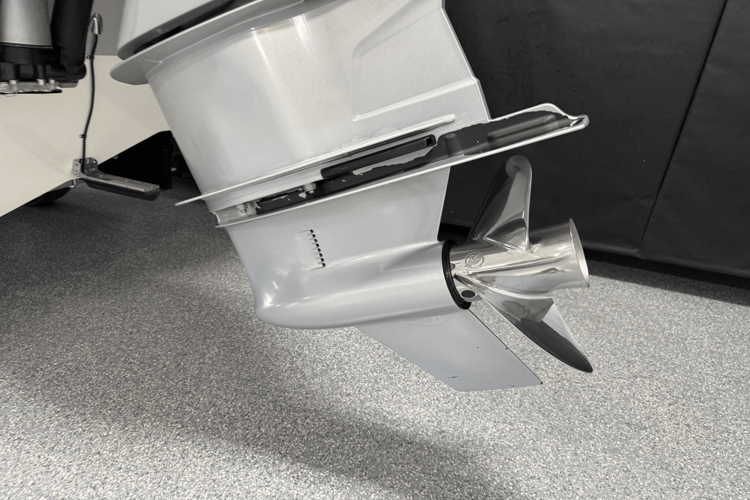 2023 Boston Whaler 250 Dauntless Image Thumbnail #8