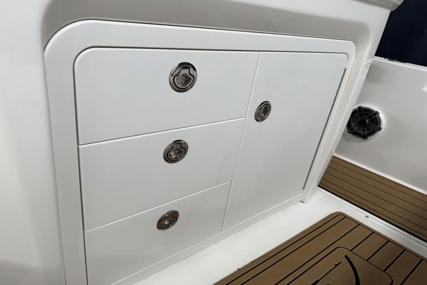 2023 Boston Whaler 250 Dauntless Image Thumbnail #31