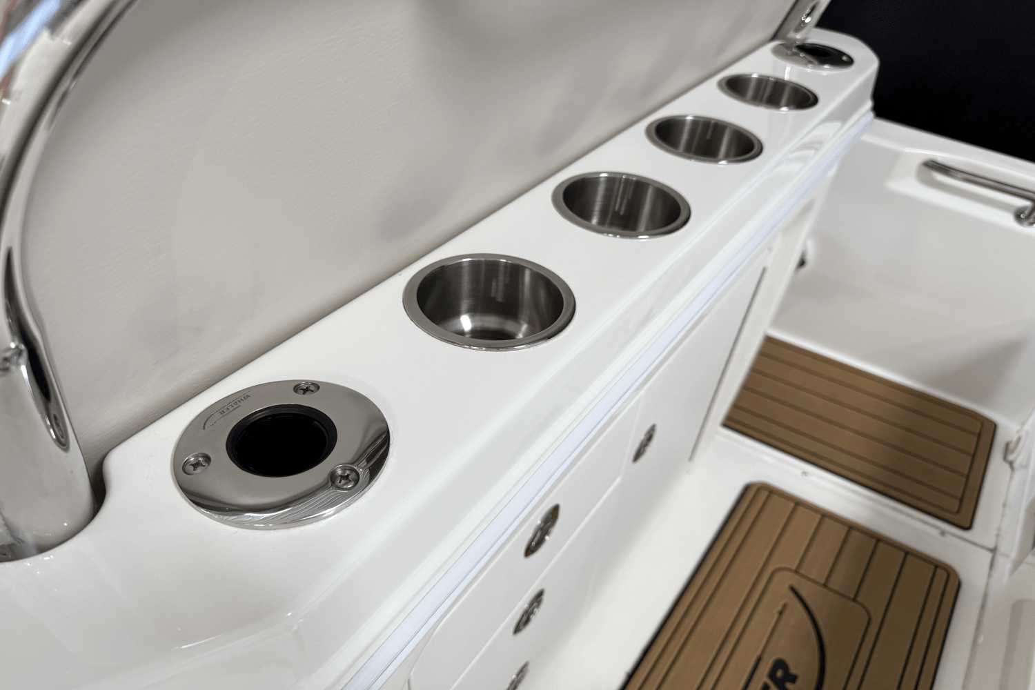 2023 Boston Whaler 250 Dauntless Image Thumbnail #30