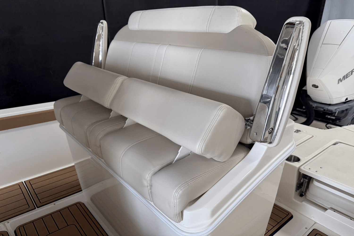 2023 Boston Whaler 250 Dauntless Image Thumbnail #41