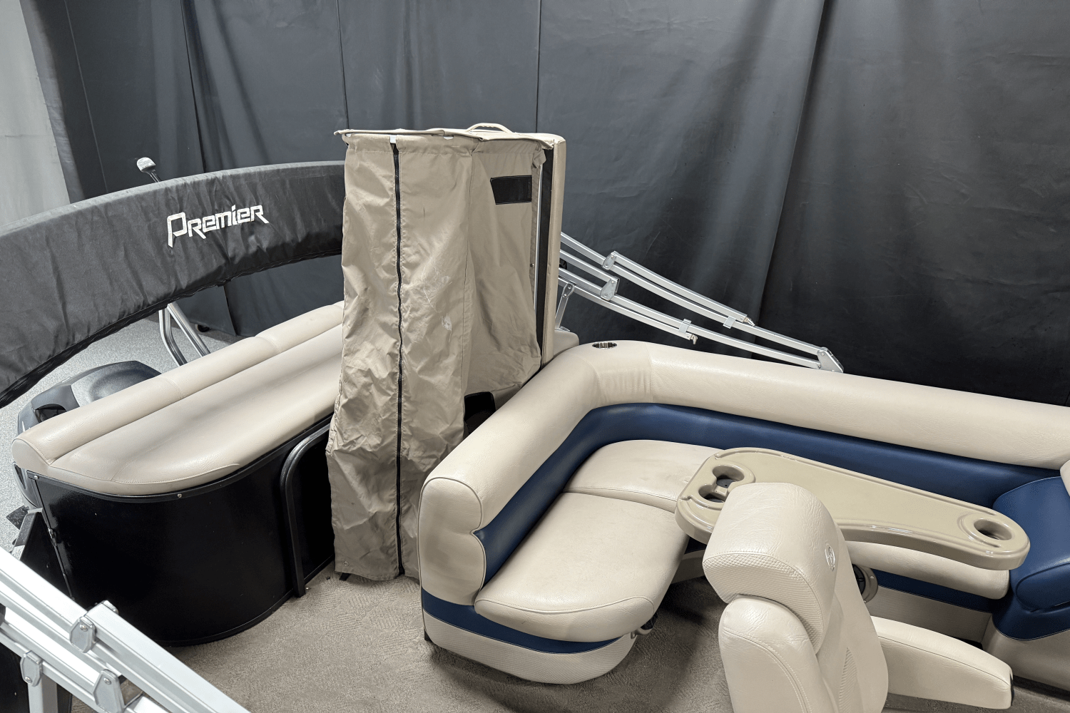 2012 Premier 235 SOLARIS Image Thumbnail #12