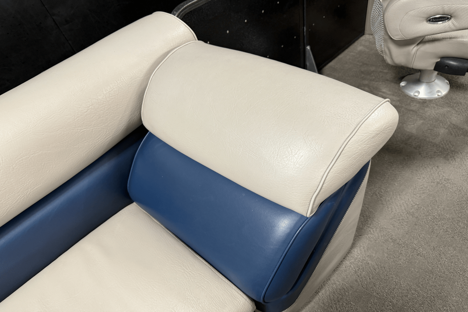 2012 Premier 235 SOLARIS Image Thumbnail #42
