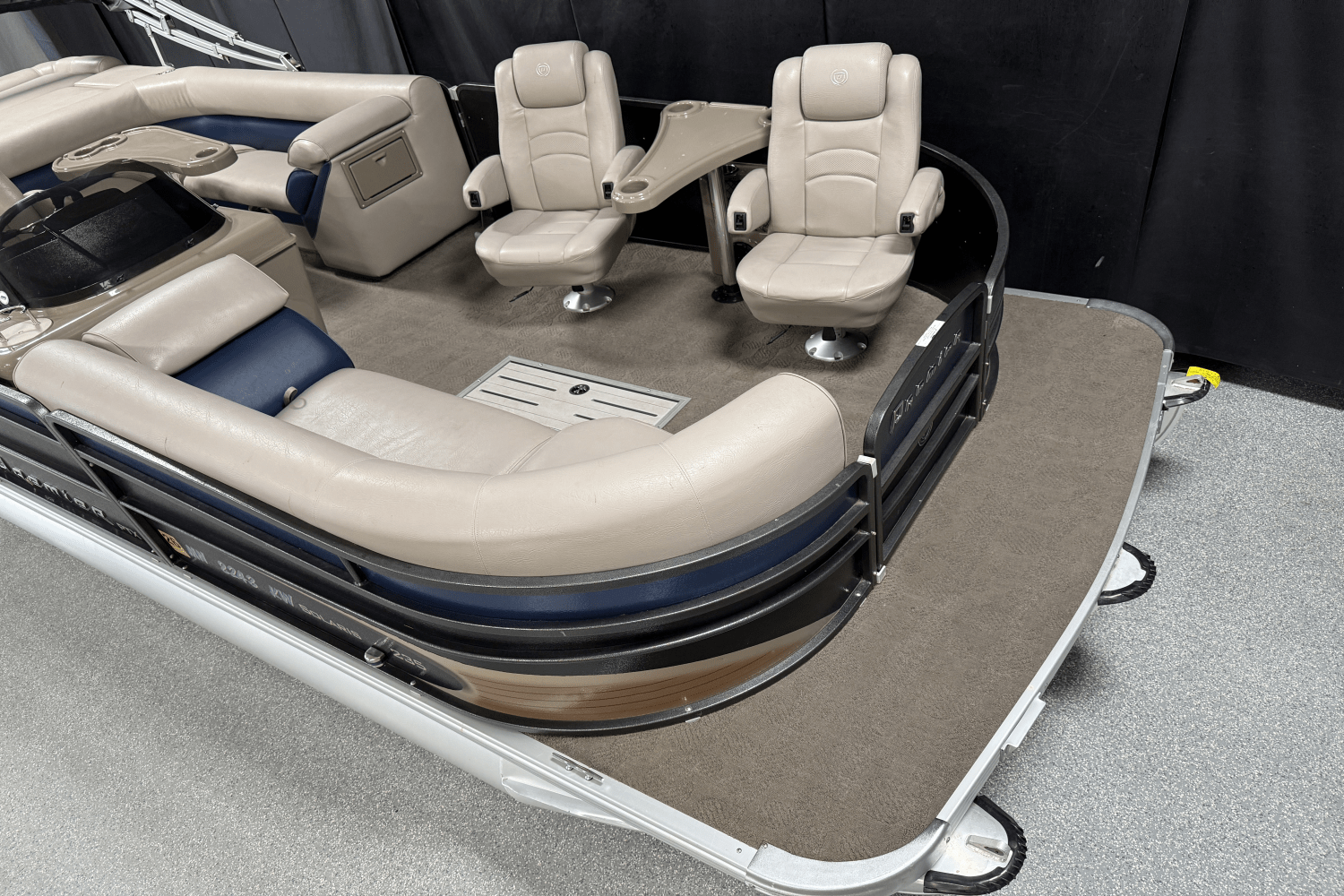 2012 Premier 235 SOLARIS Image Thumbnail #6