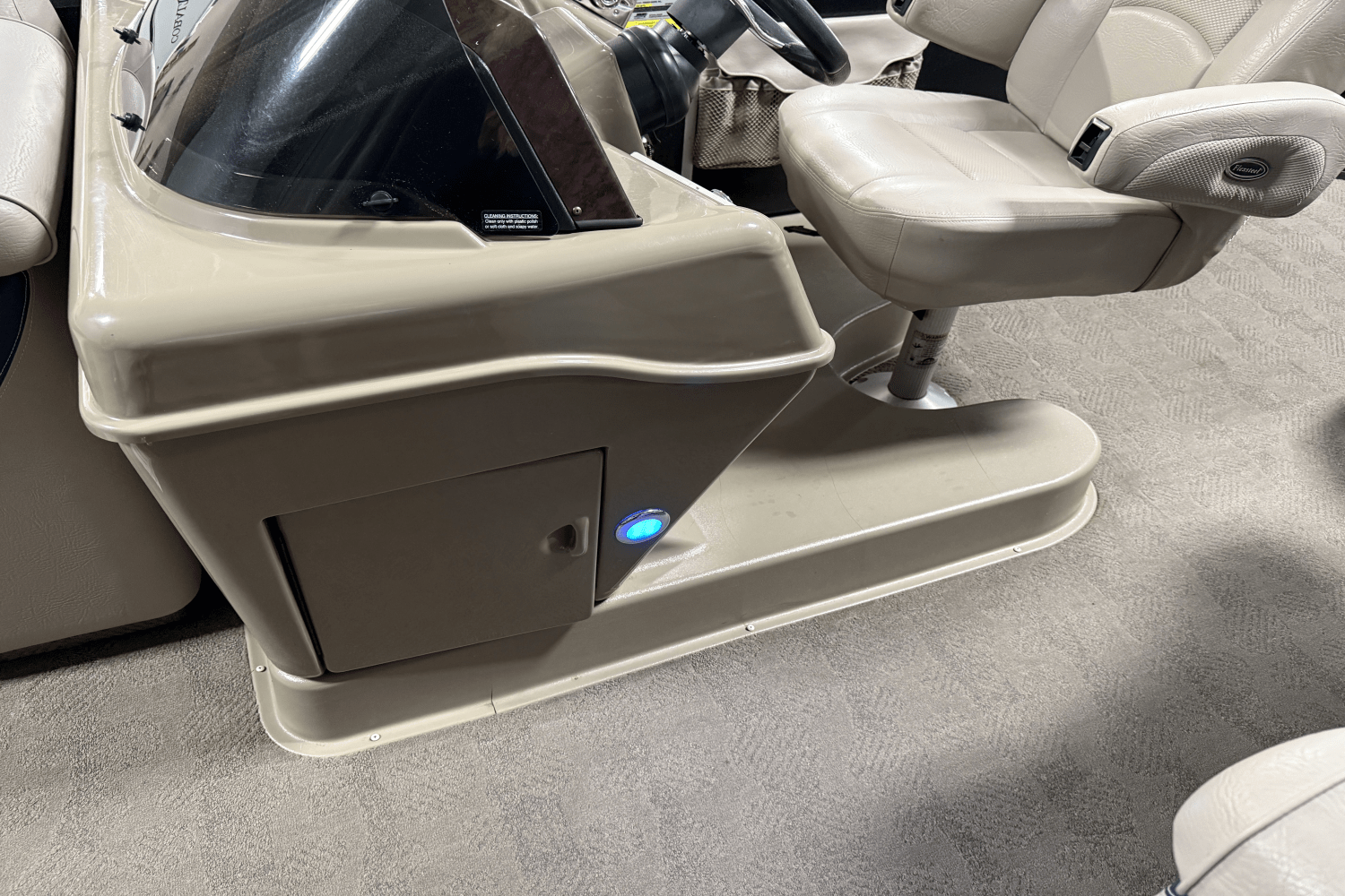 2012 Premier 235 SOLARIS Image Thumbnail #68