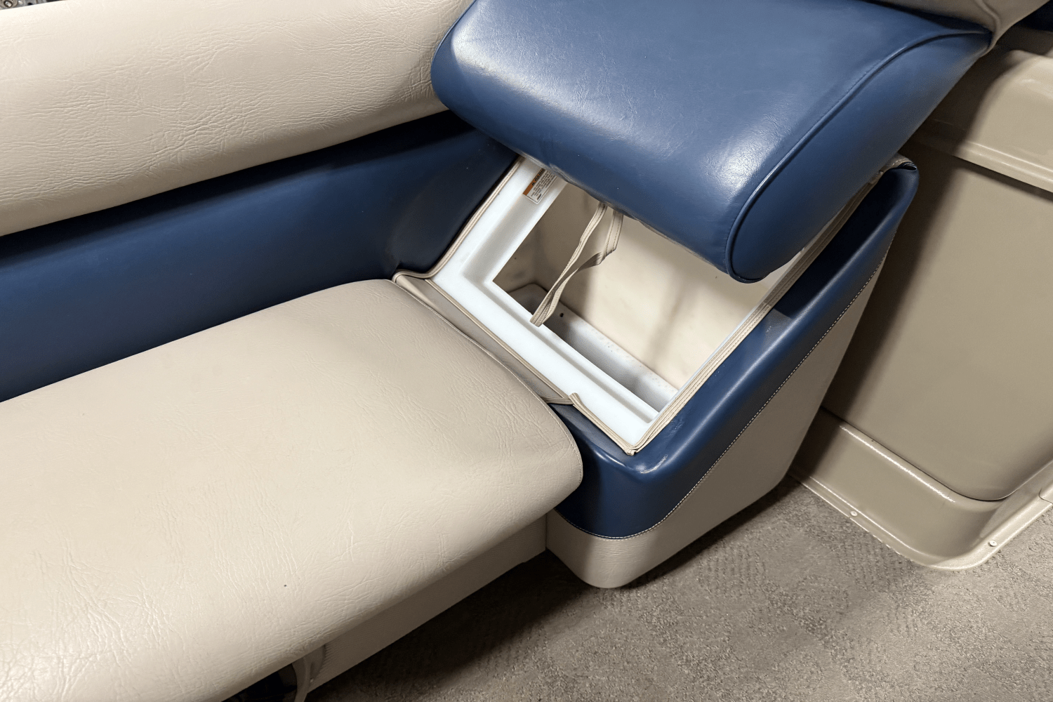 2012 Premier 235 SOLARIS Image Thumbnail #85