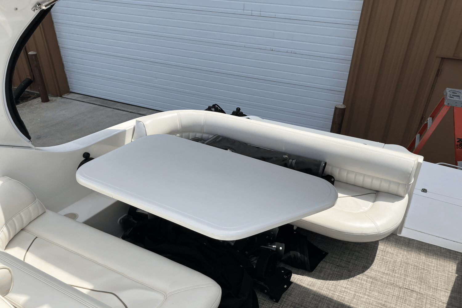2000 Cruisers Yachts 3375 Image Thumbnail #8