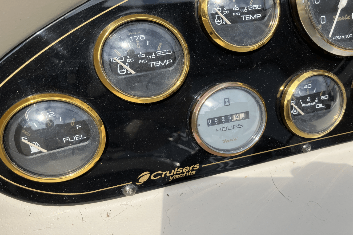 2000 Cruisers Yachts 3375 Image Thumbnail #22
