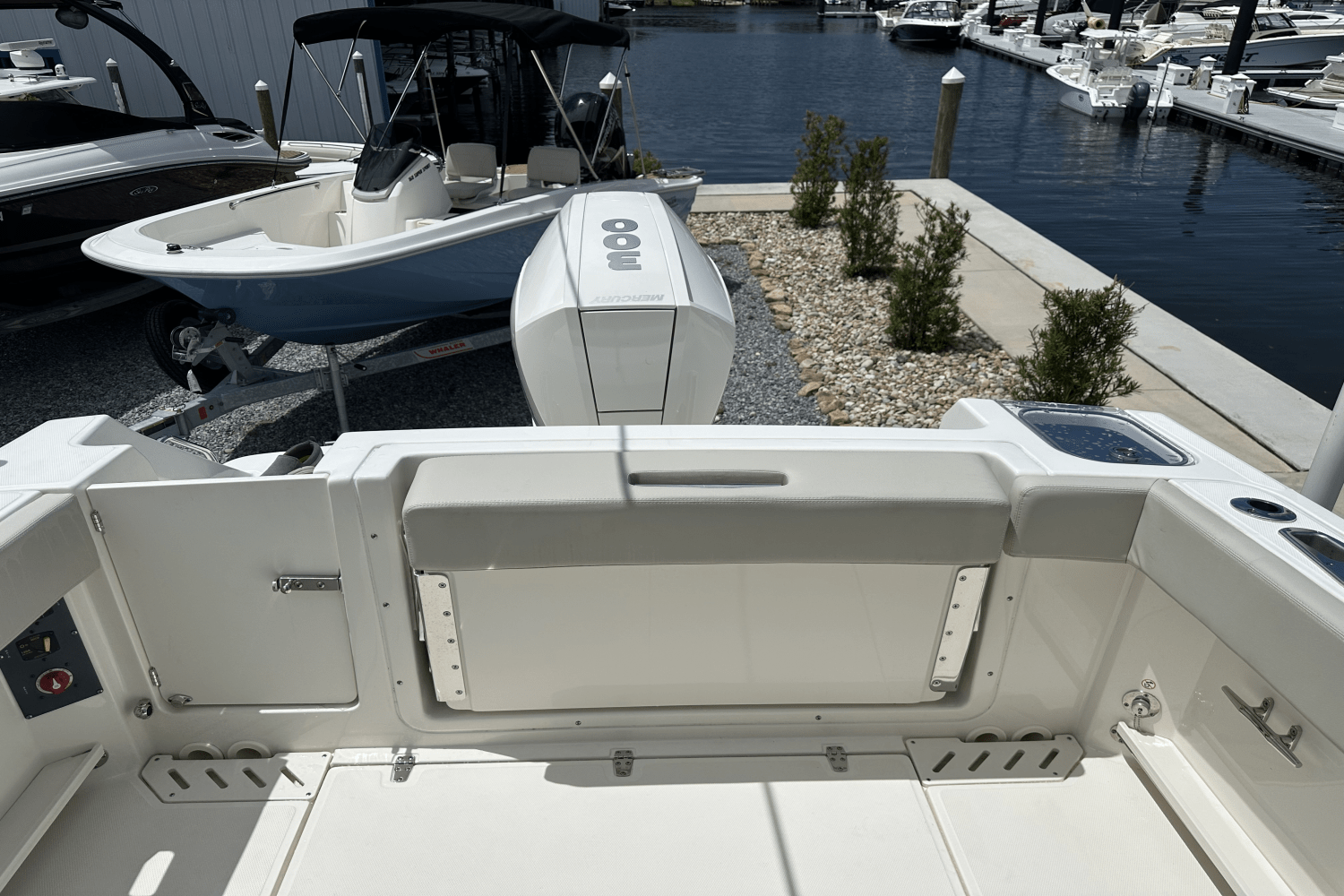 2023 Boston Whaler 24 VANTAGE Image Thumbnail #11