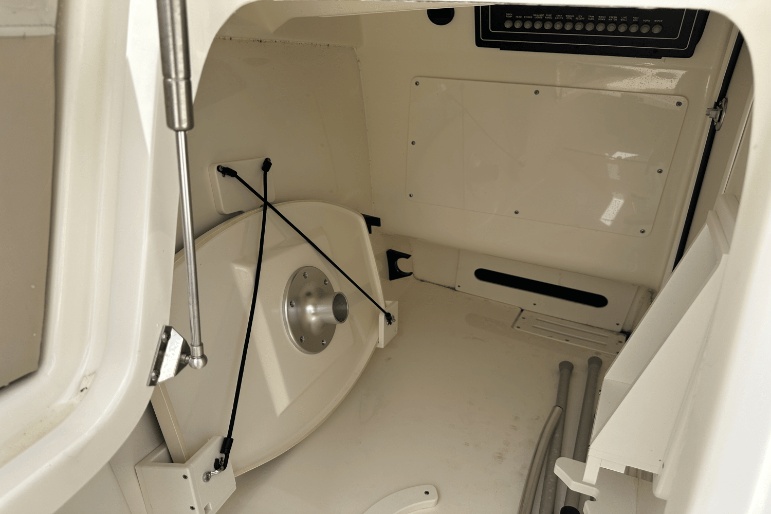 2023 Boston Whaler 24 VANTAGE Image Thumbnail #35
