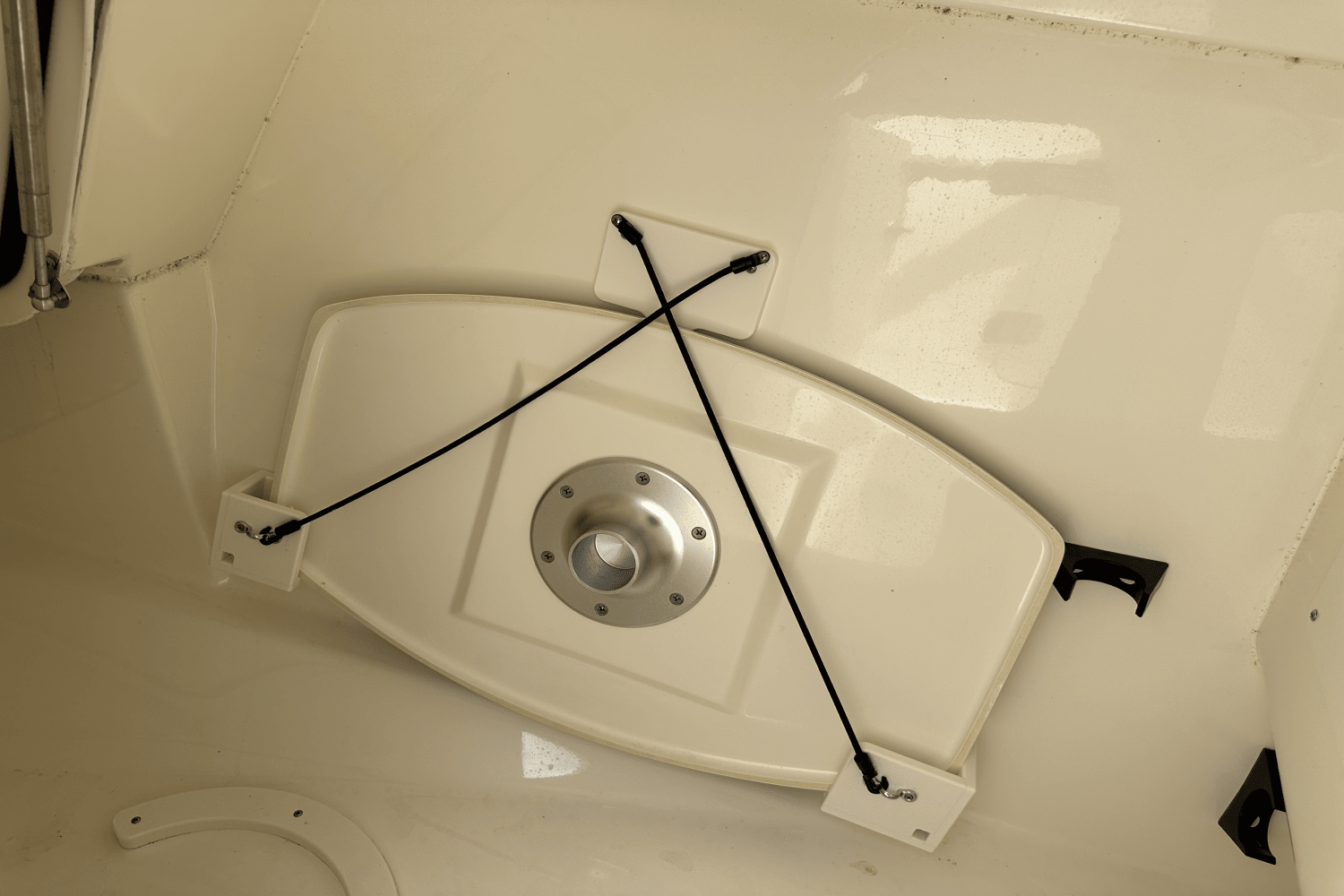 2023 Boston Whaler 24 VANTAGE Image Thumbnail #36