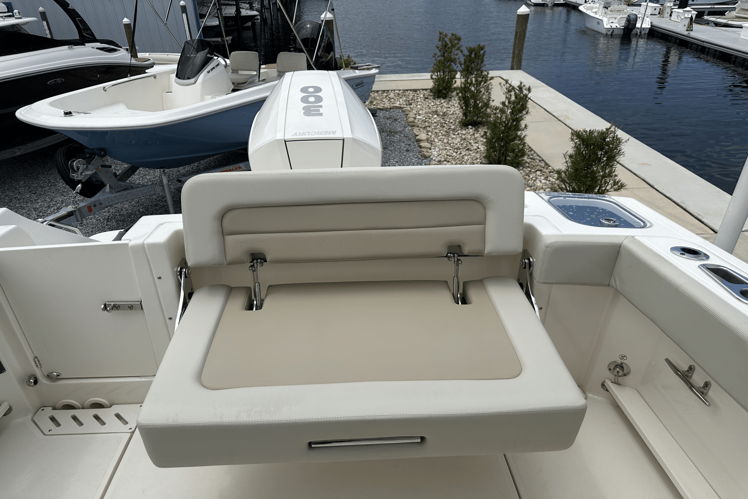 2023 Boston Whaler 24 VANTAGE Image Thumbnail #12