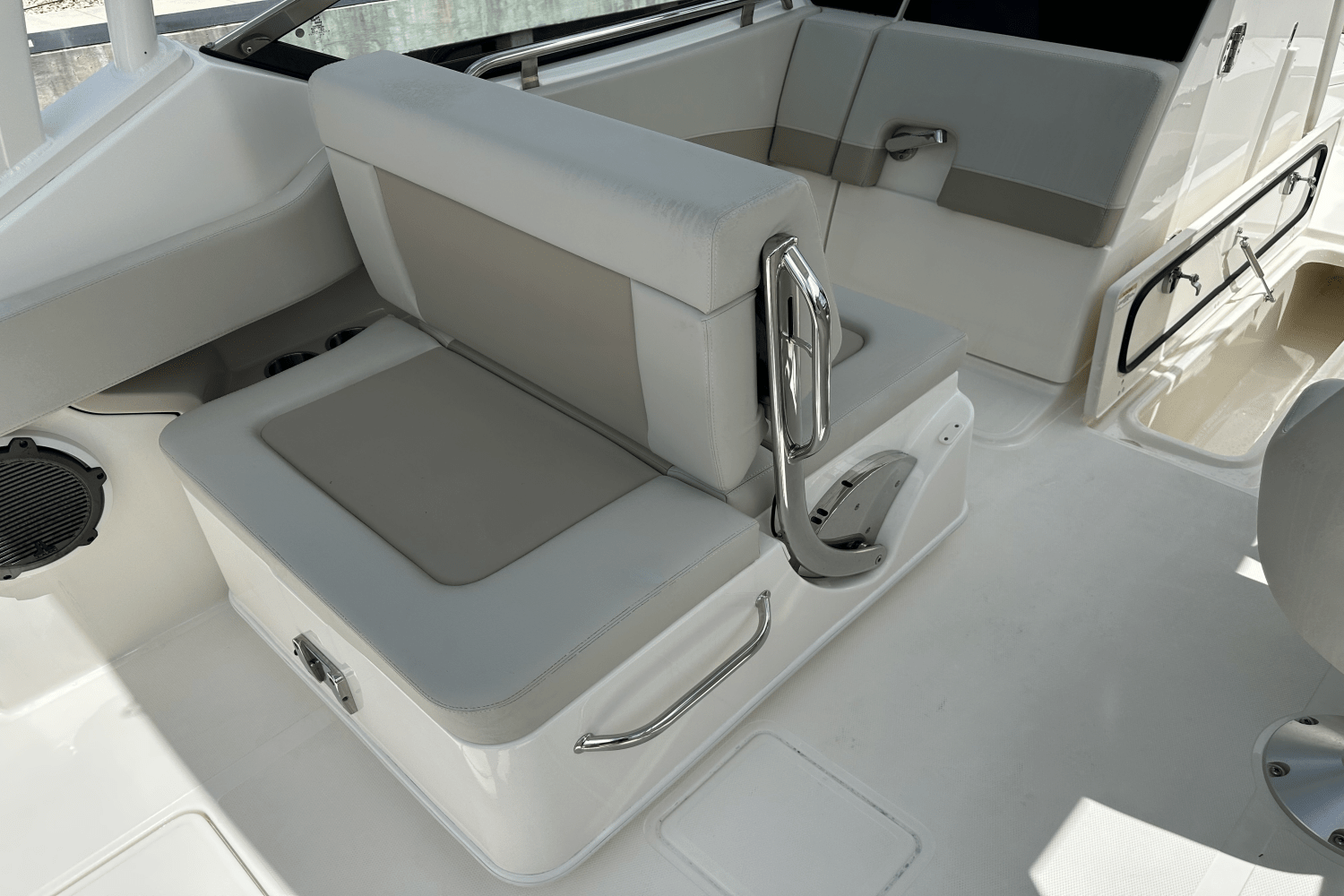 2023 Boston Whaler 24 VANTAGE Image Thumbnail #17