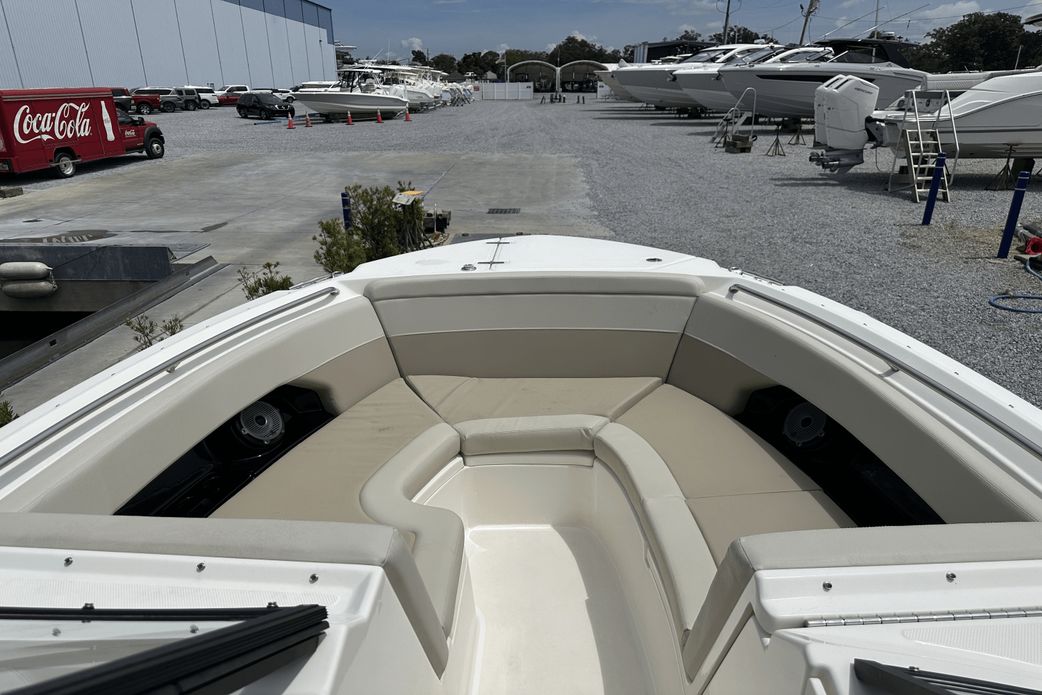 2023 Boston Whaler 24 VANTAGE Image Thumbnail #31