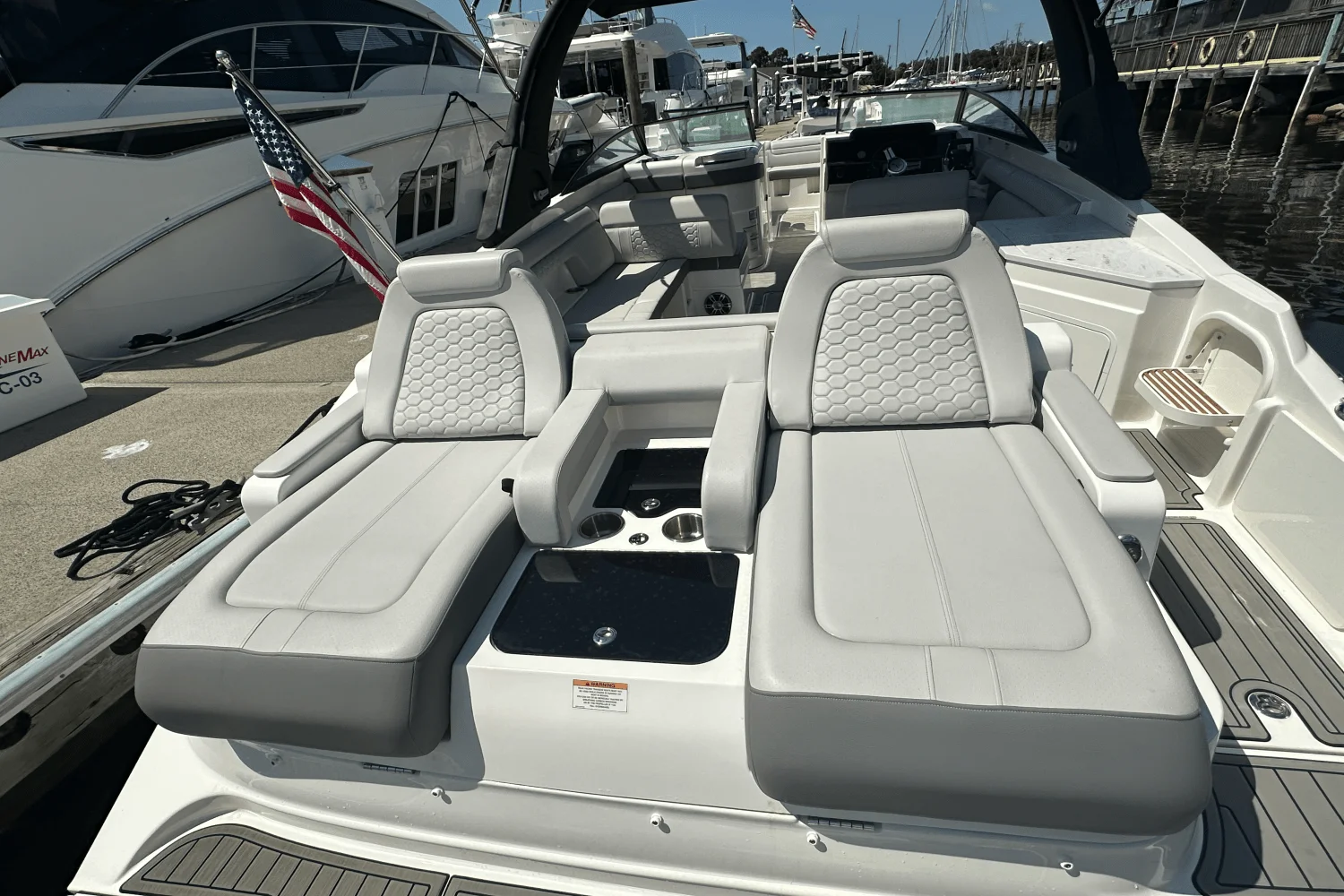 2024 Sea Ray 290 SD-OB Image Thumbnail #12