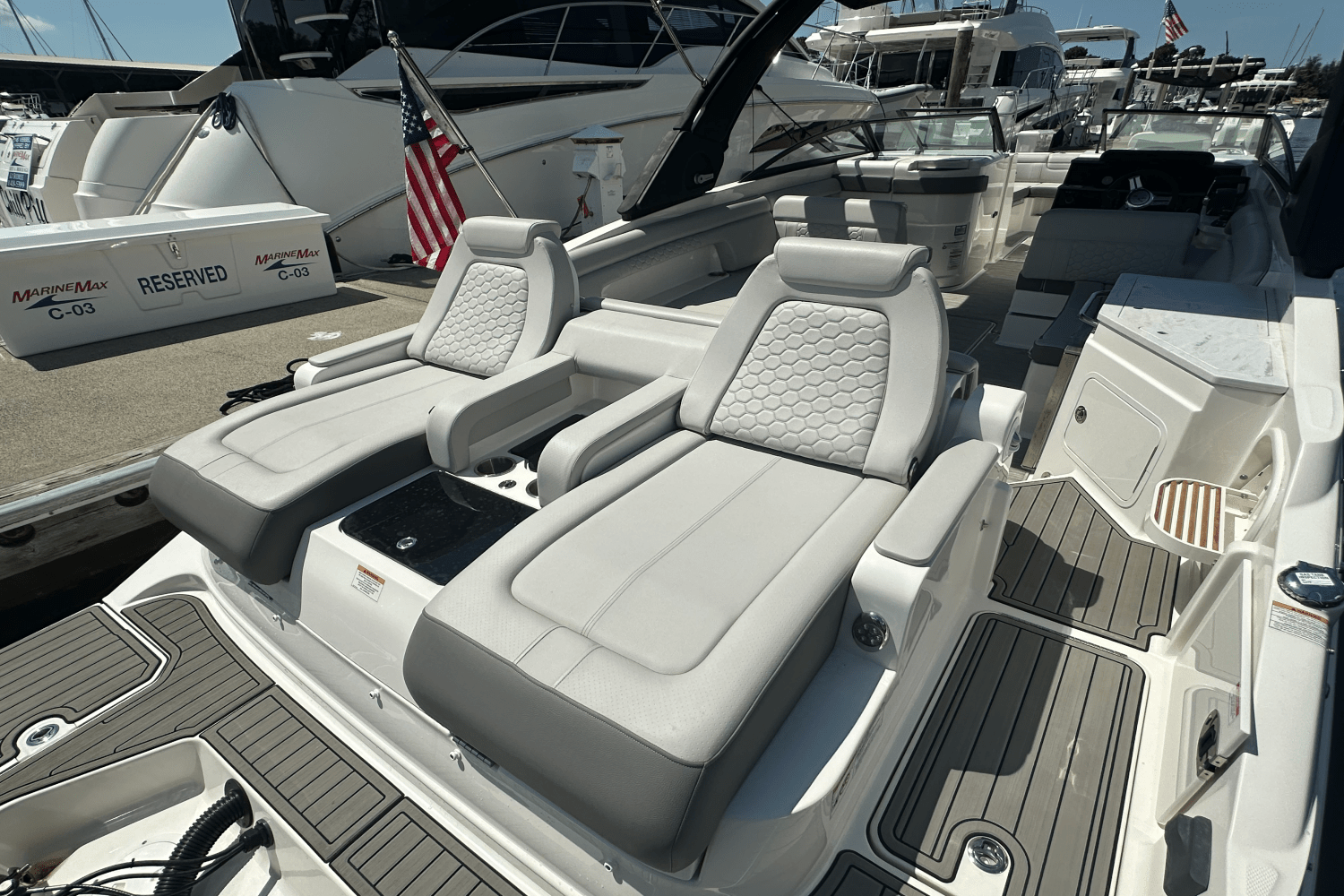2024 Sea Ray 290 SD-OB Image Thumbnail #13