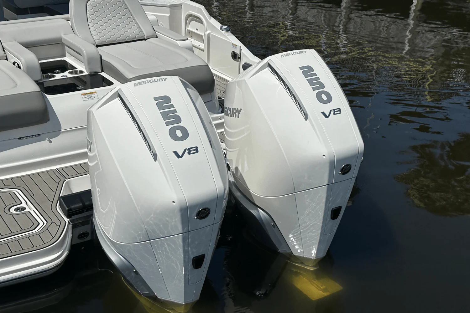 2024 Sea Ray 290 SD-OB Image Thumbnail #7