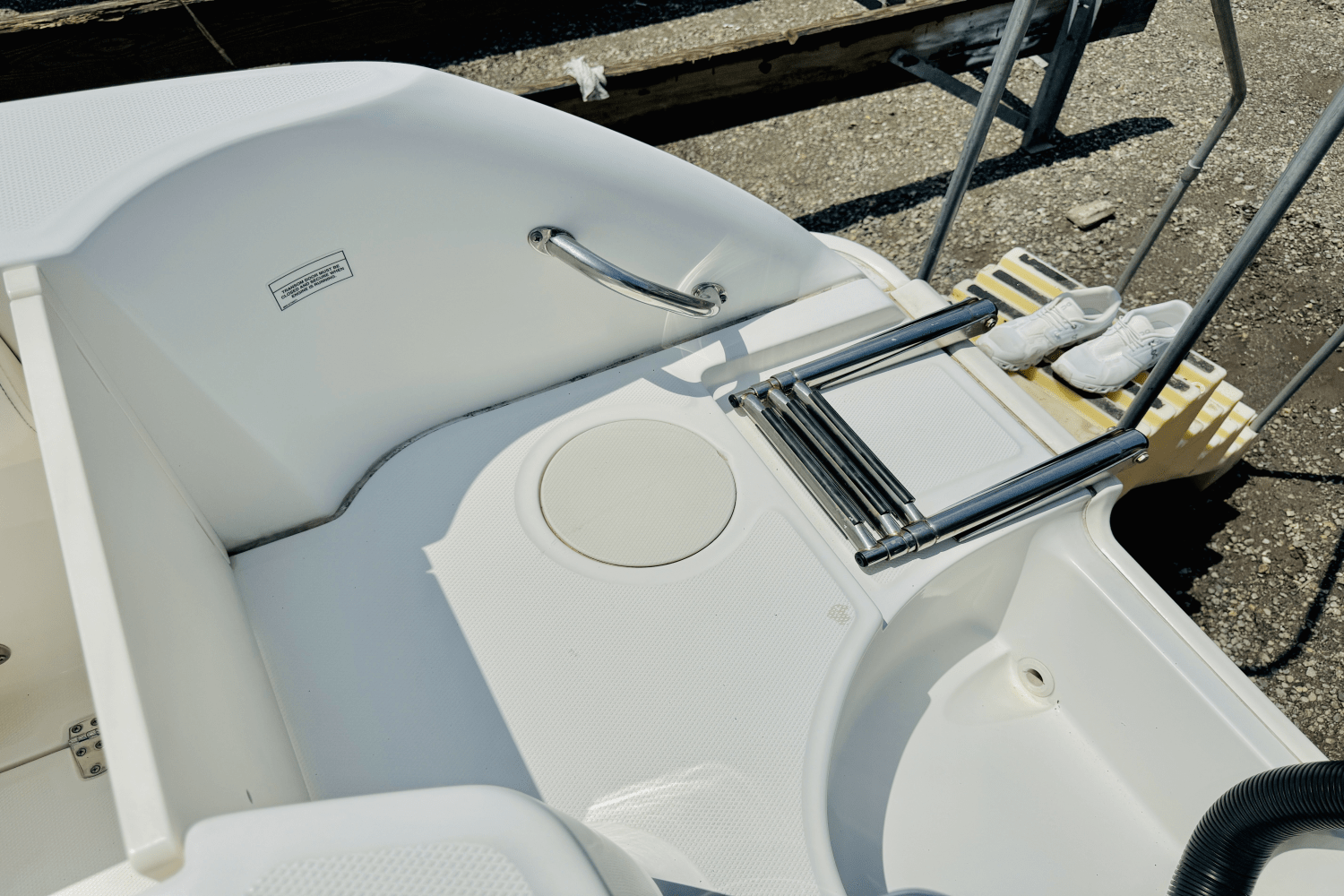 2012 Boston Whaler 220 OUTRAGE Image Thumbnail #18