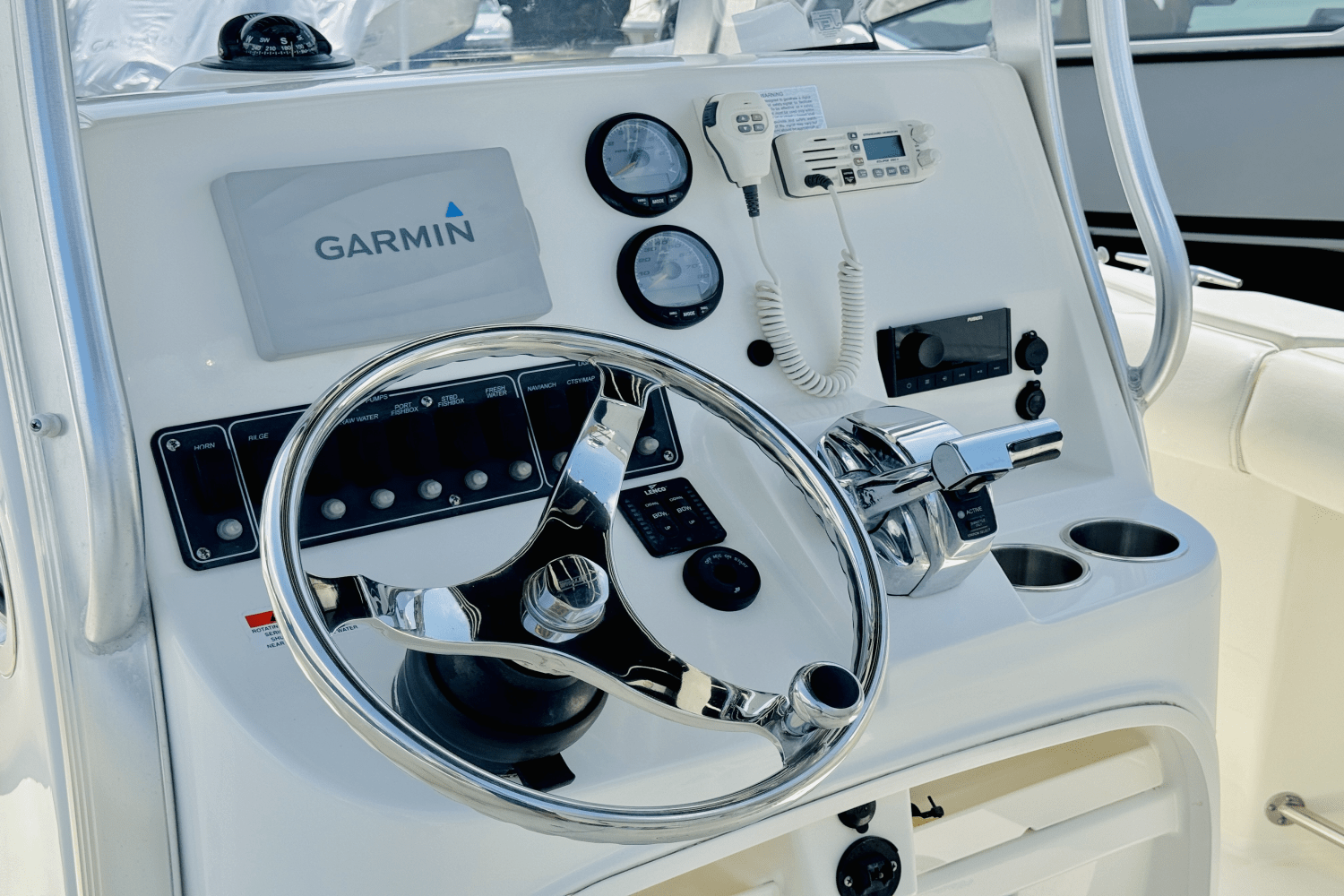 2012 Boston Whaler 220 OUTRAGE Image Thumbnail #33