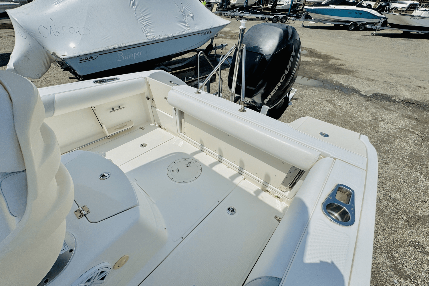 2012 Boston Whaler 220 OUTRAGE Image Thumbnail #13