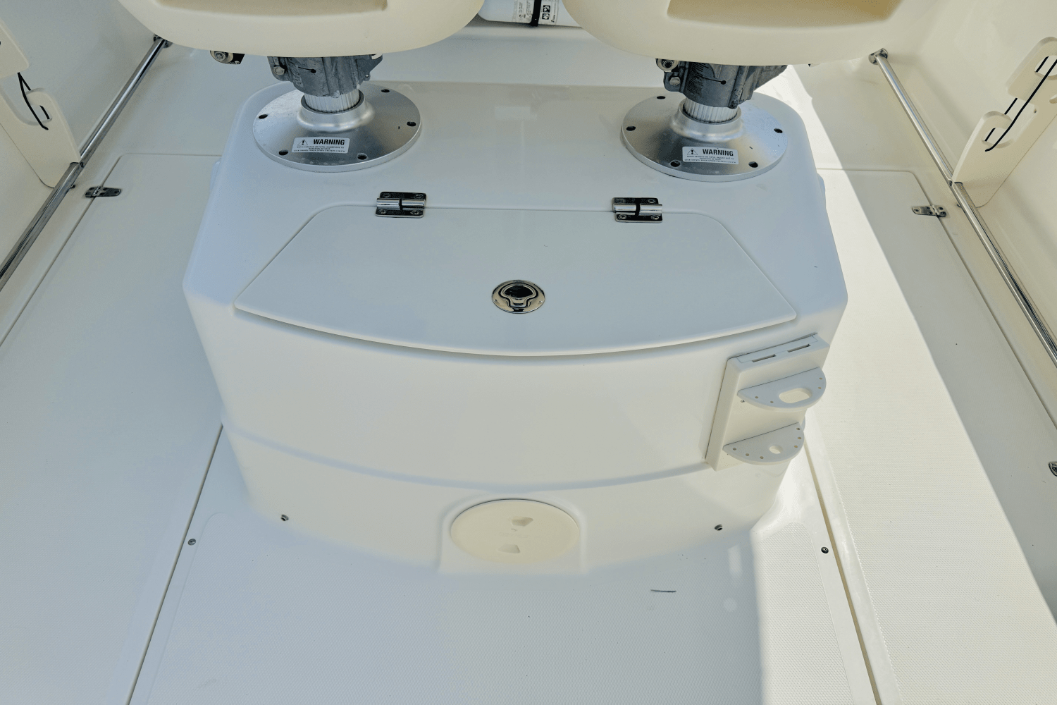 2012 Boston Whaler 220 OUTRAGE Image Thumbnail #19