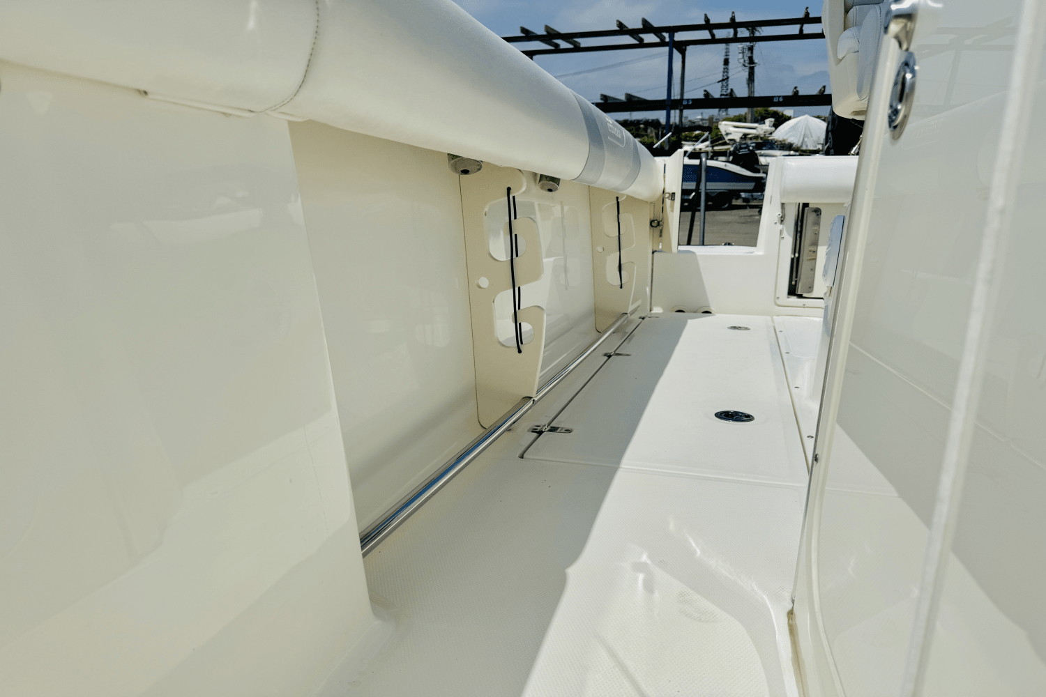2012 Boston Whaler 220 OUTRAGE Image Thumbnail #22