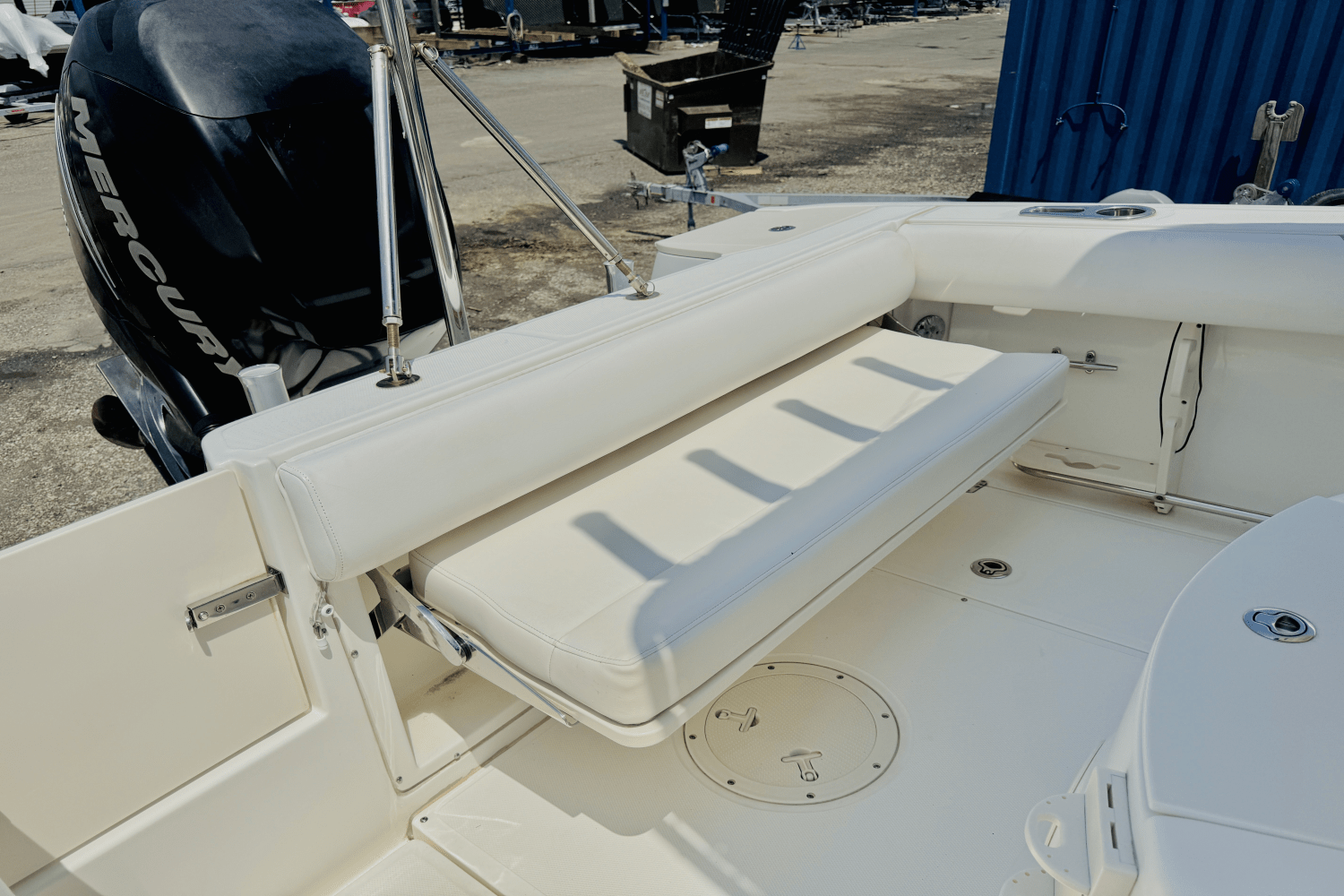 2012 Boston Whaler 220 OUTRAGE Image Thumbnail #15