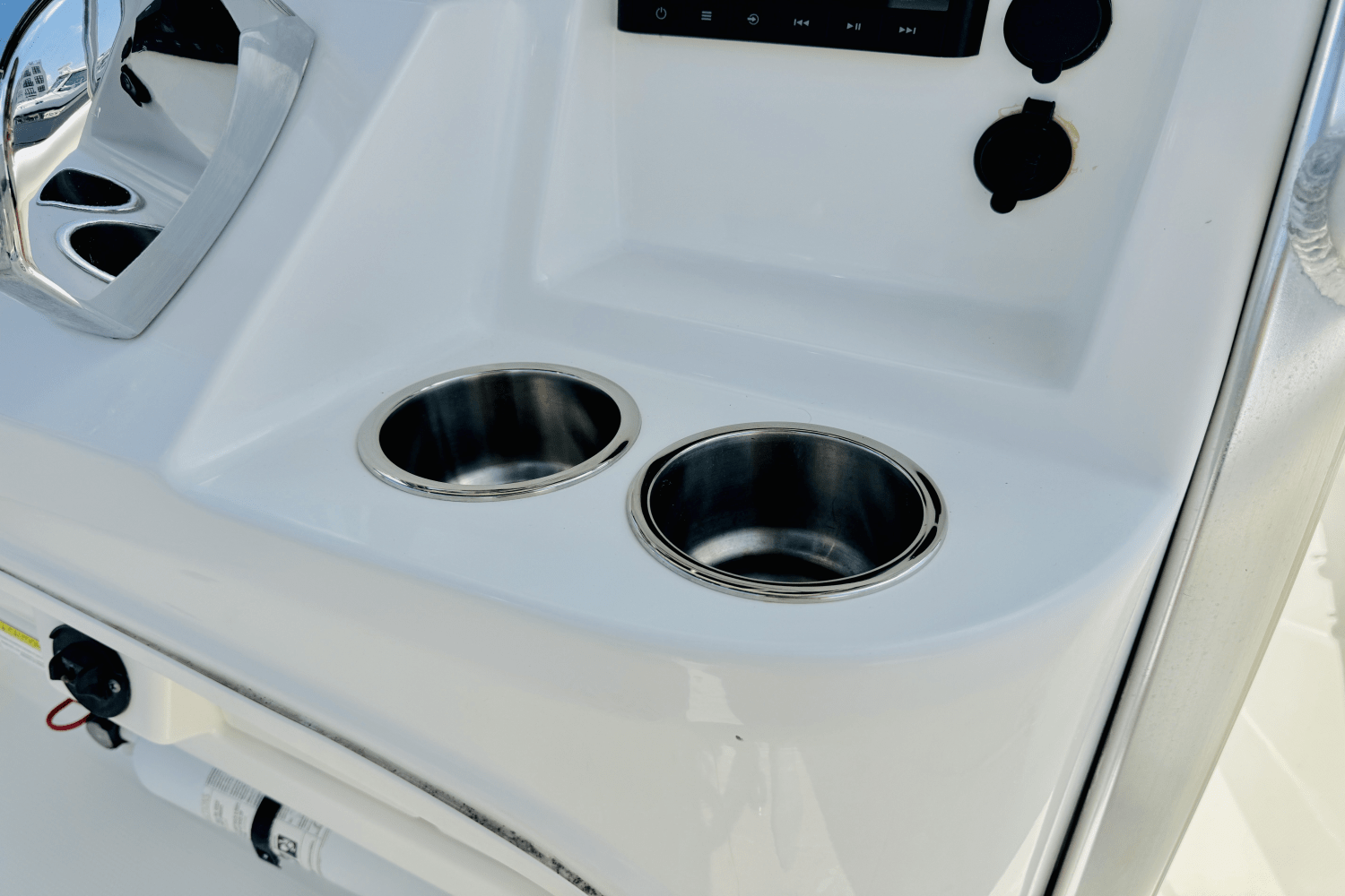 2012 Boston Whaler 220 OUTRAGE Image Thumbnail #40