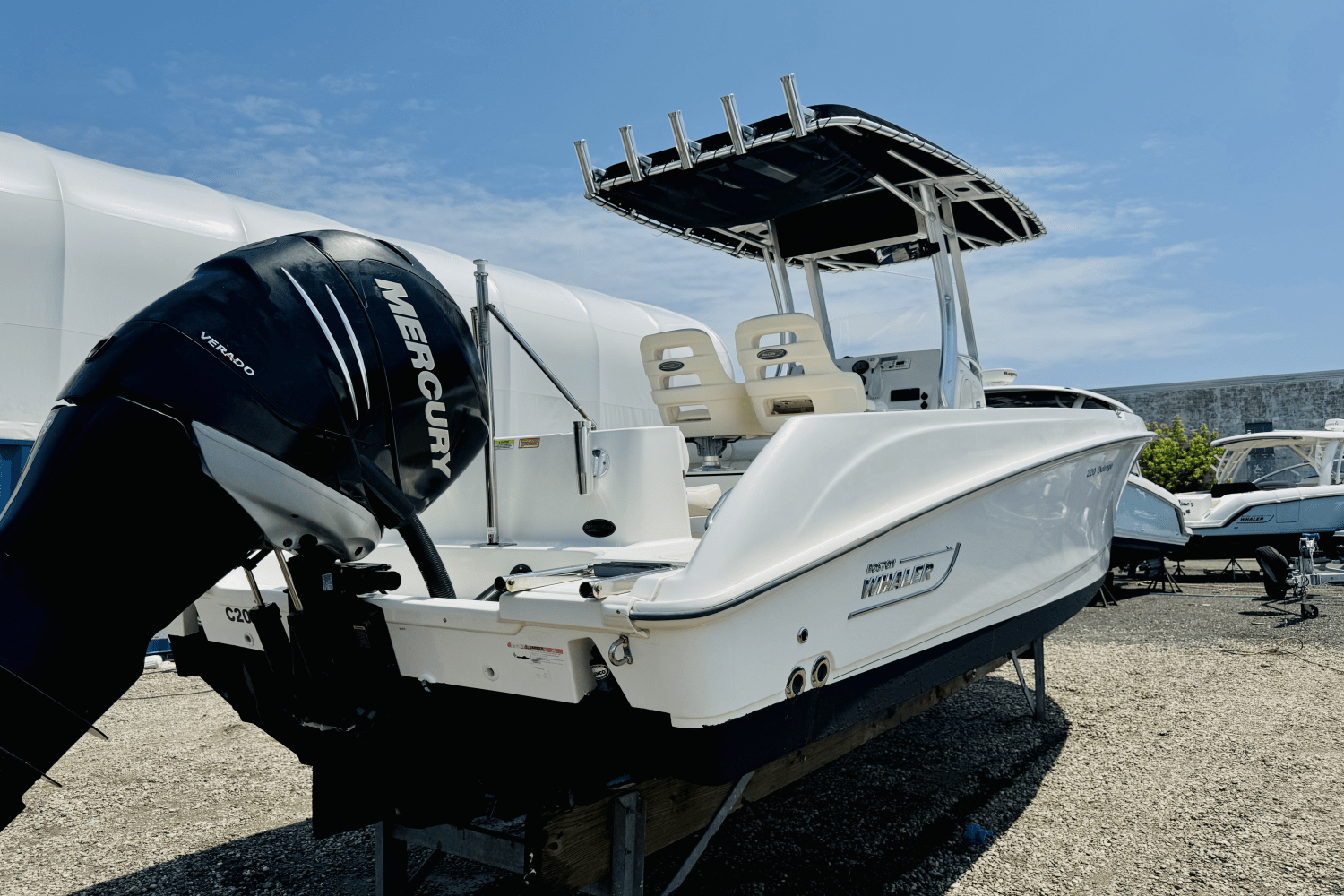 2012 Boston Whaler 220 OUTRAGE Image Thumbnail #5