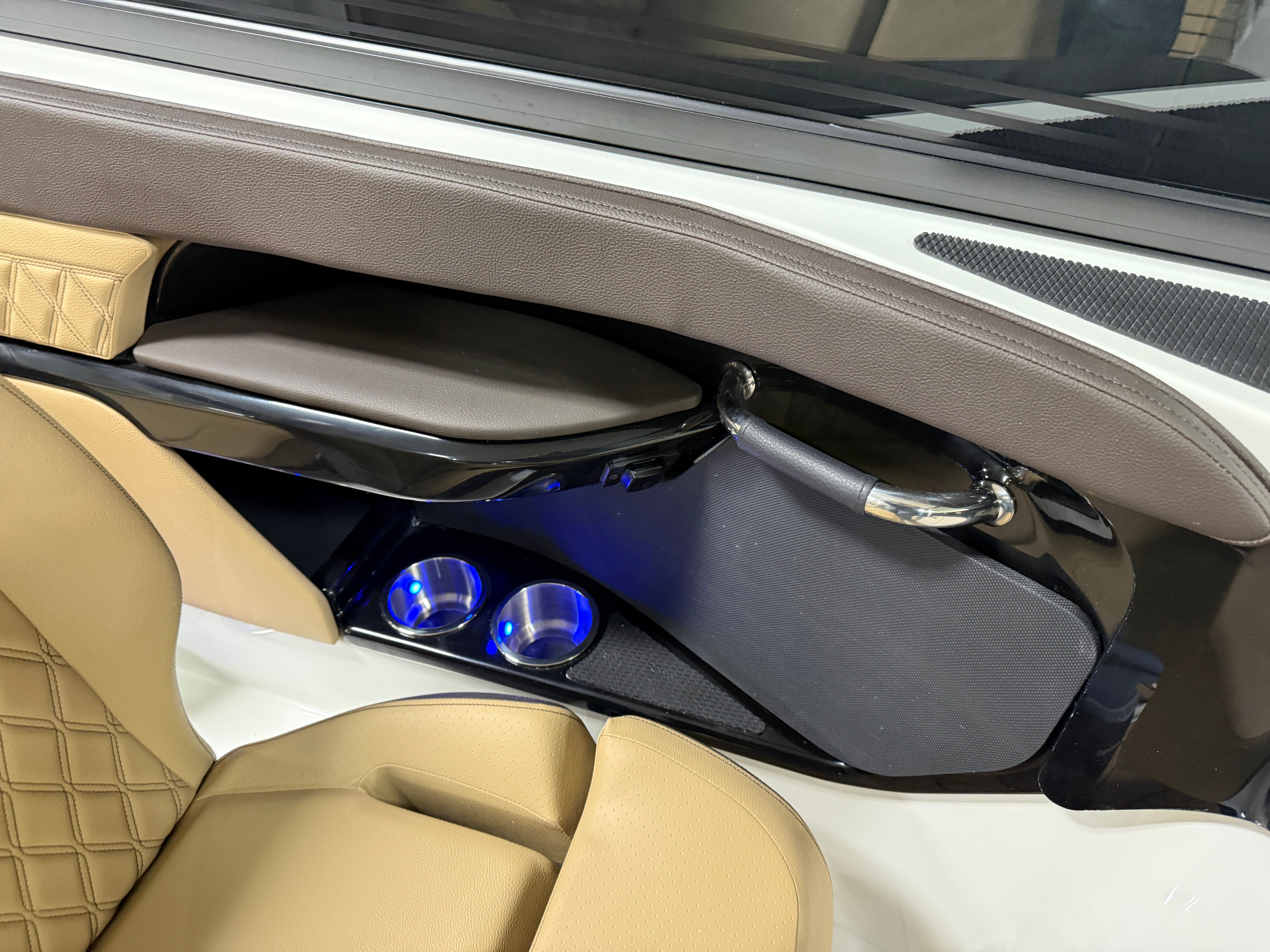 2026 Sea Ray SLX 260 Image Thumbnail #59