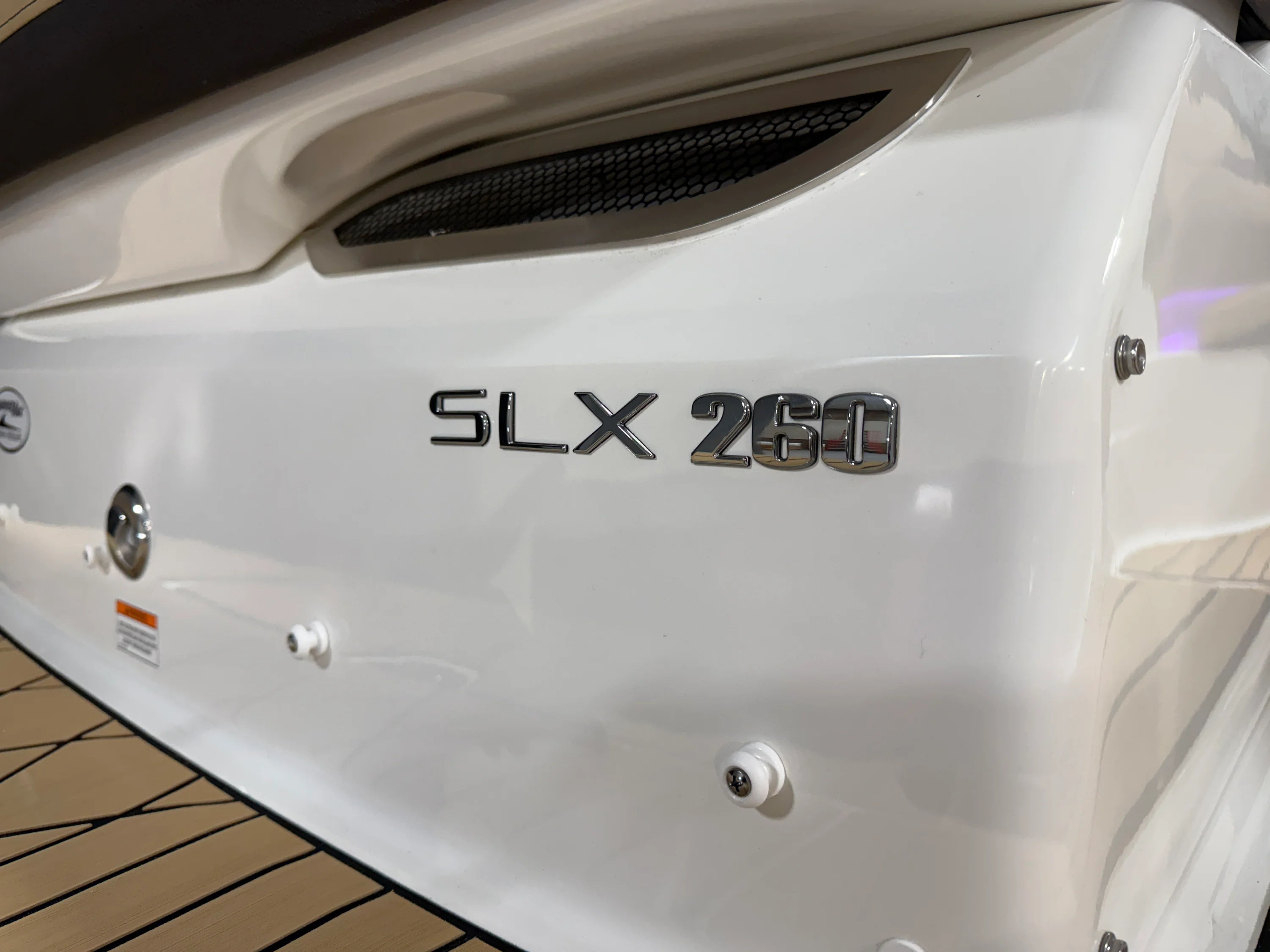 2026 Sea Ray SLX 260 Image Thumbnail #21