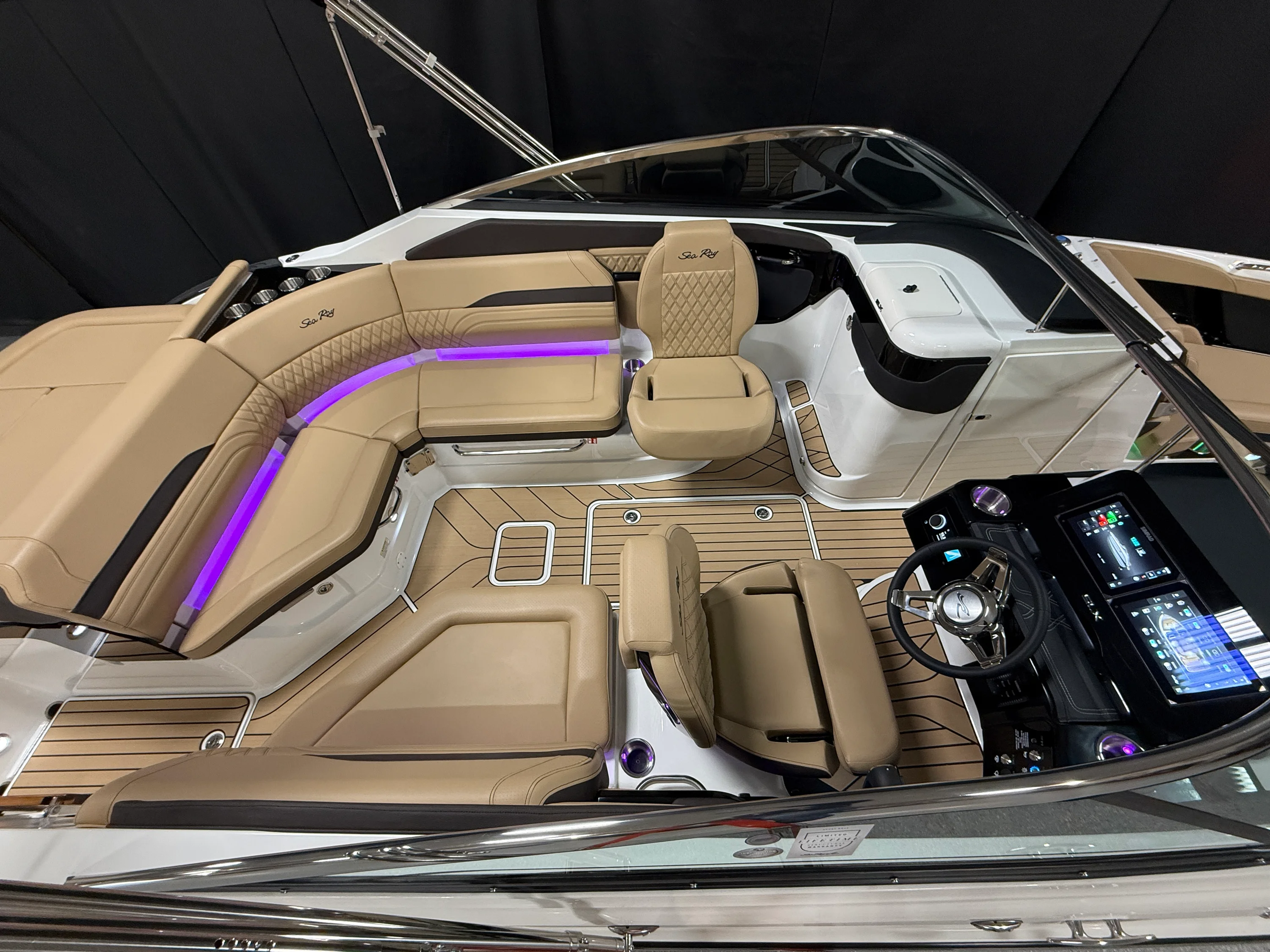 2026 Sea Ray SLX 260 Image Thumbnail #13