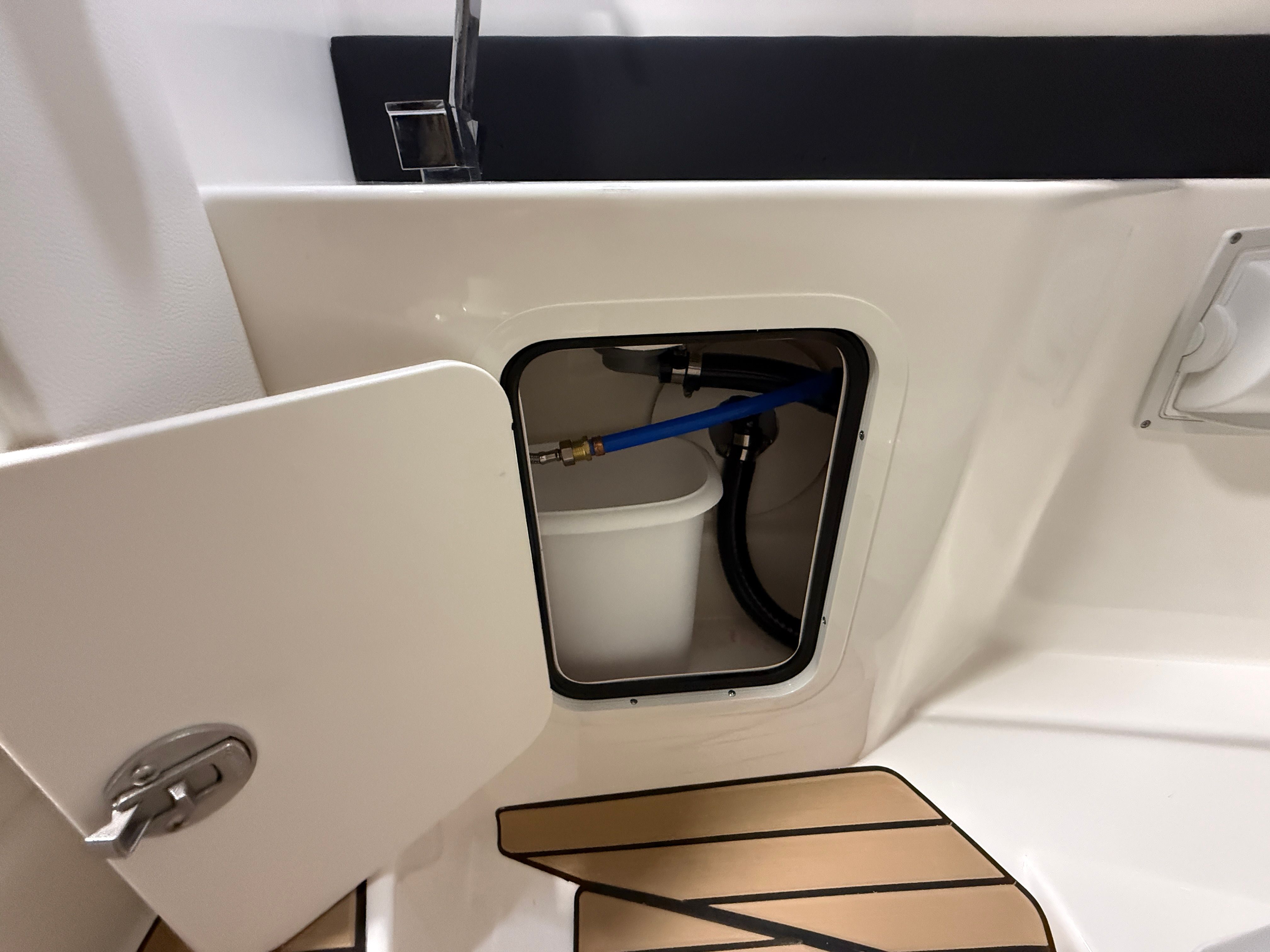 2026 Sea Ray SLX 260 Image Thumbnail #68