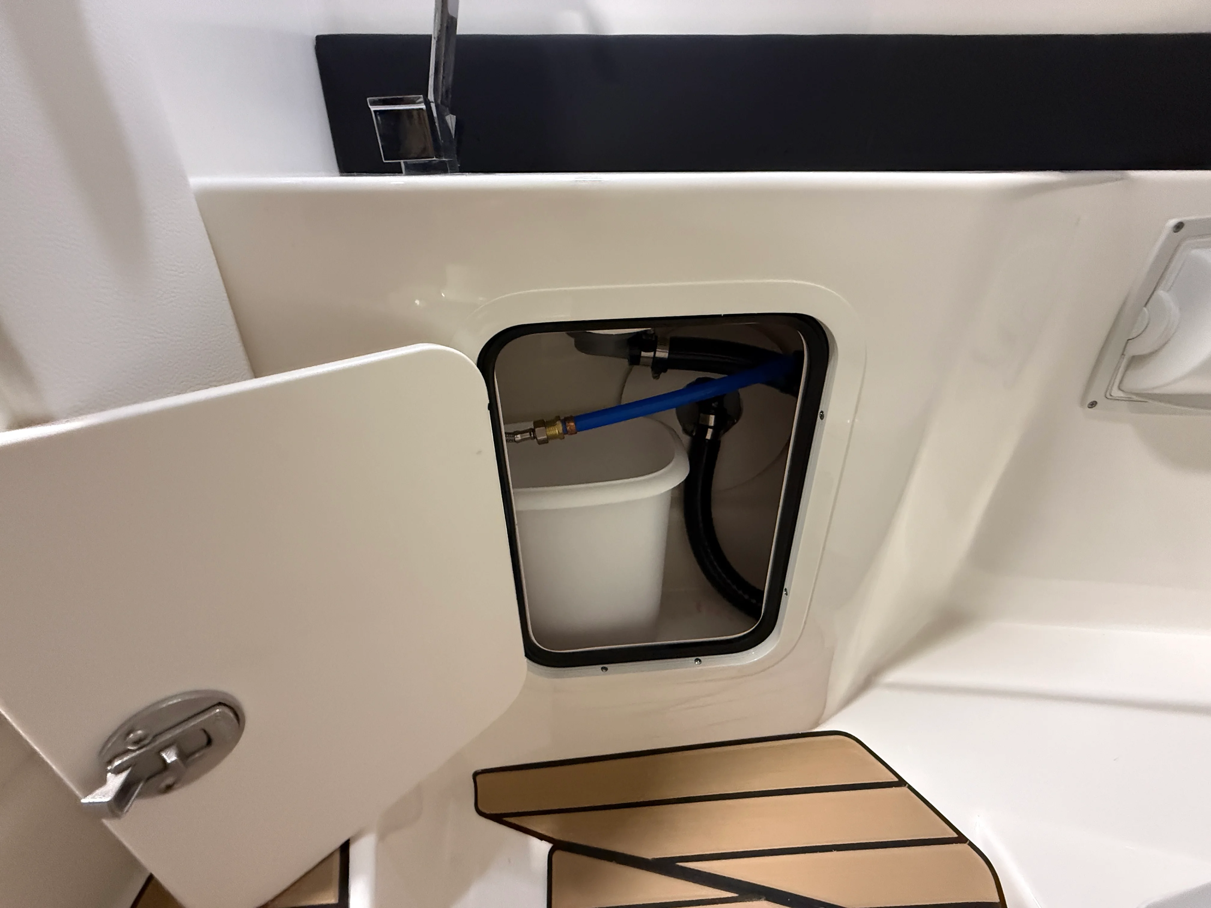 2026 Sea Ray SLX 260 Image Thumbnail #68