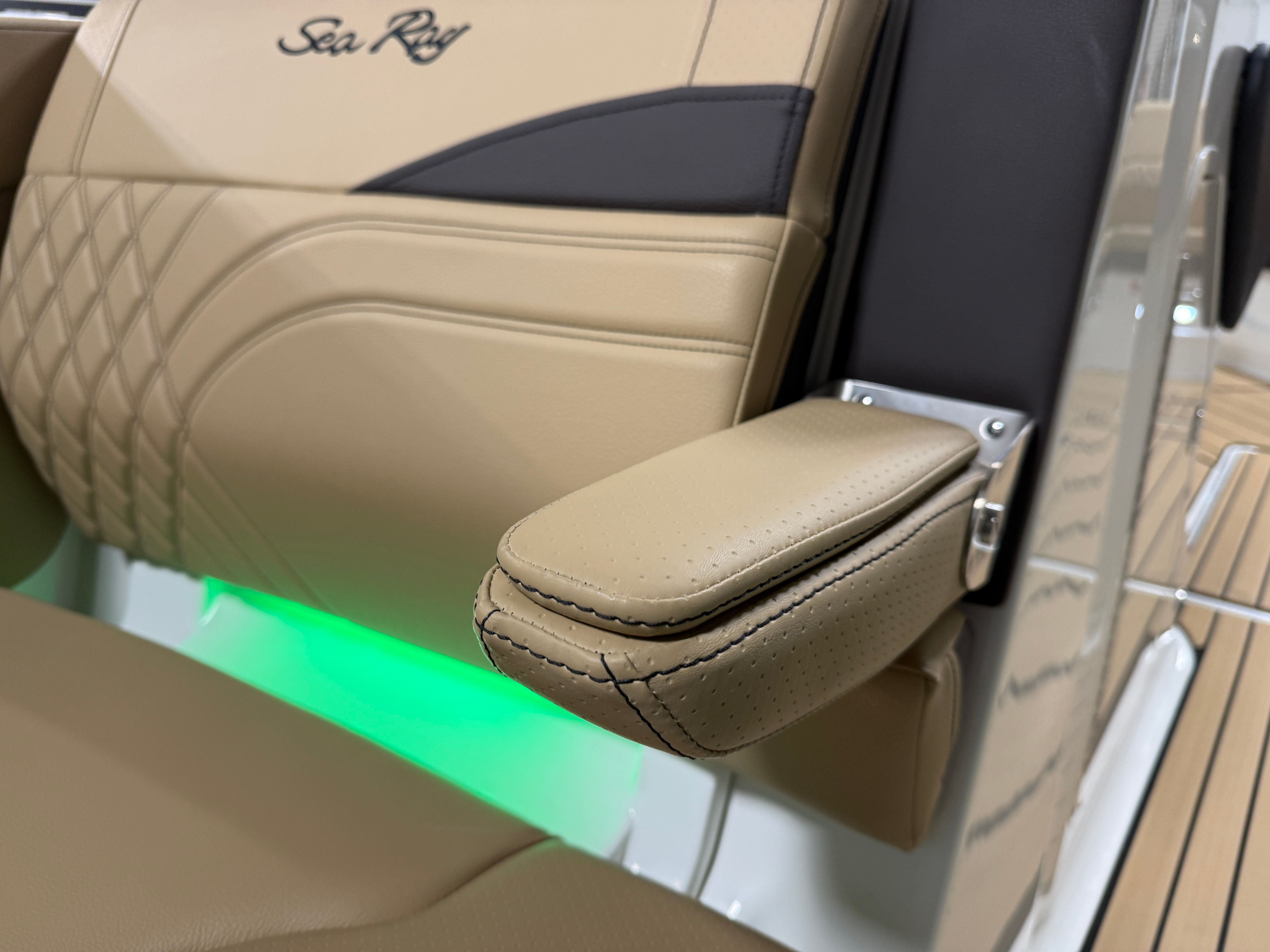 2026 Sea Ray SLX 260 Image Thumbnail #91