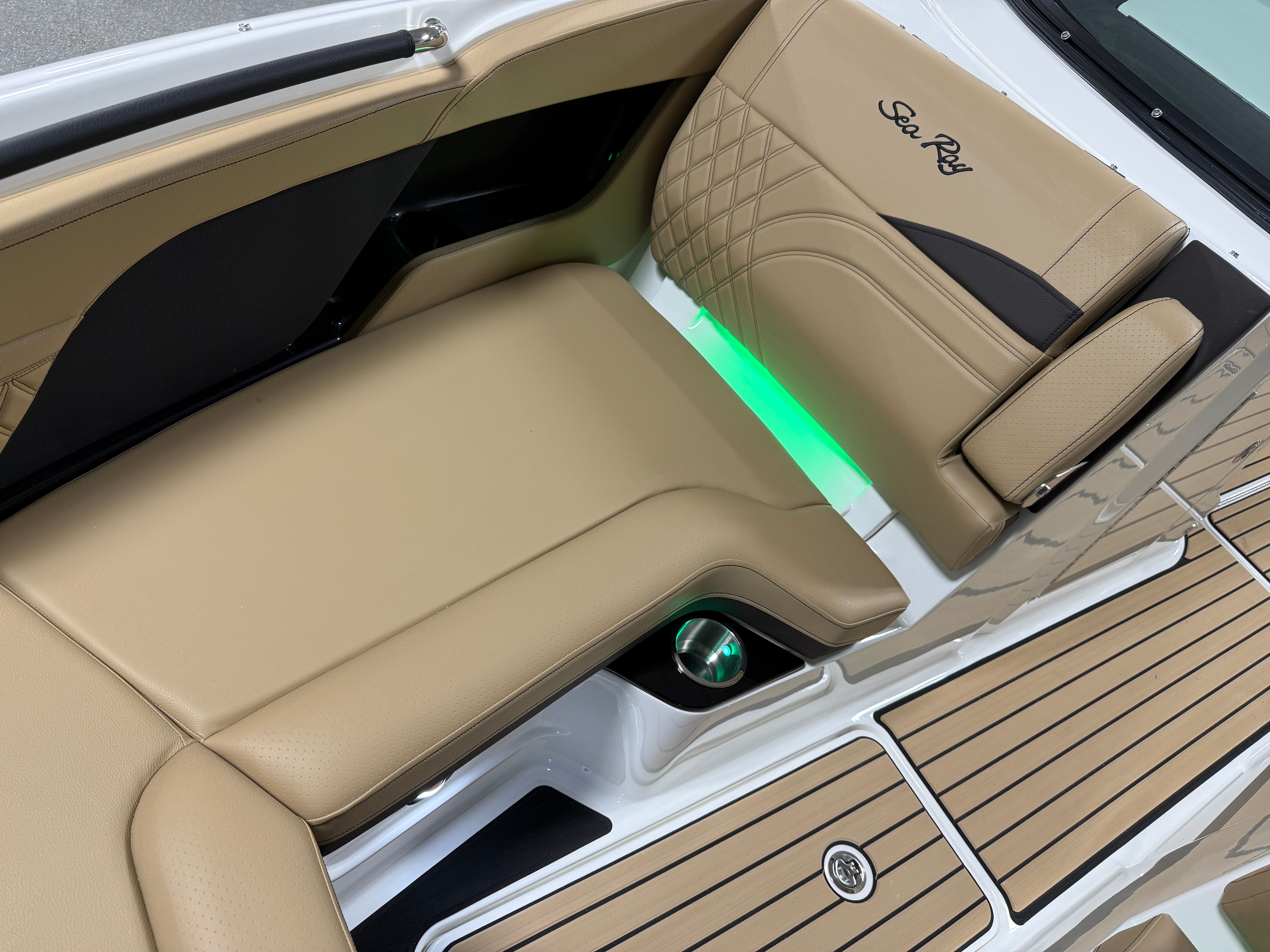 2026 Sea Ray SLX 260 Image Thumbnail #89
