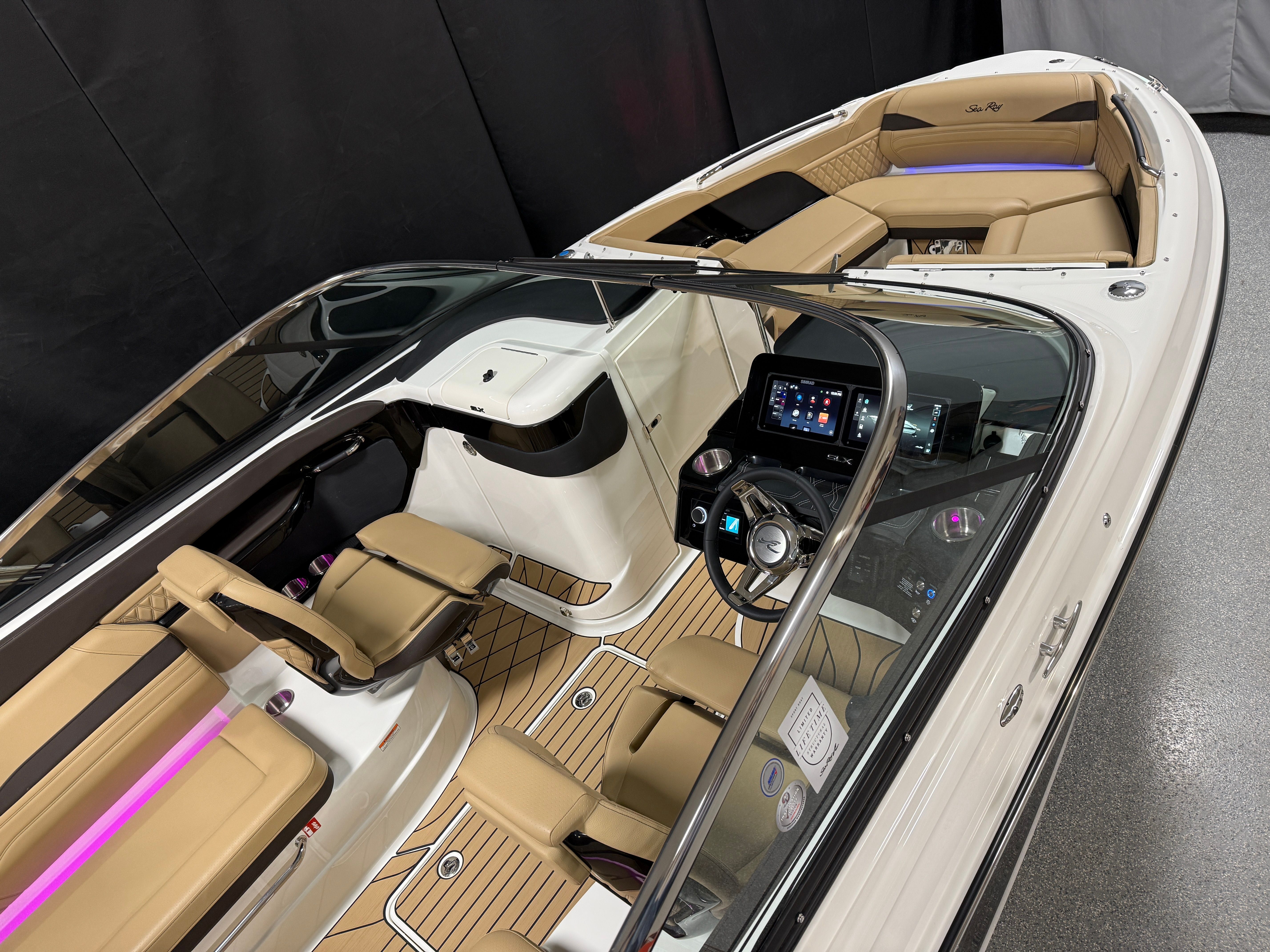 2026 Sea Ray SLX 260 Image Thumbnail #7