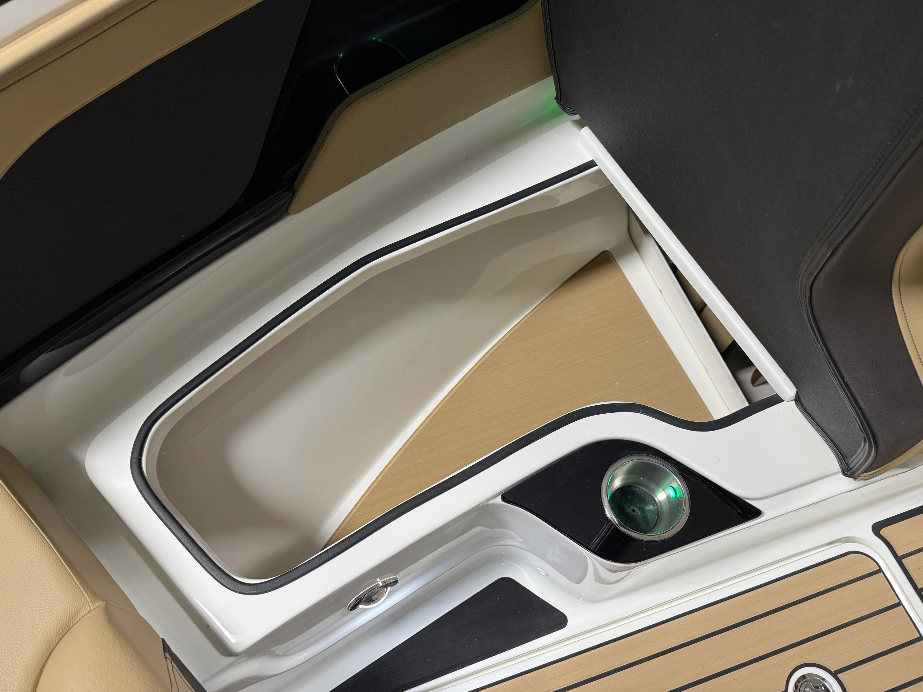 2026 Sea Ray SLX 260 Image Thumbnail #92