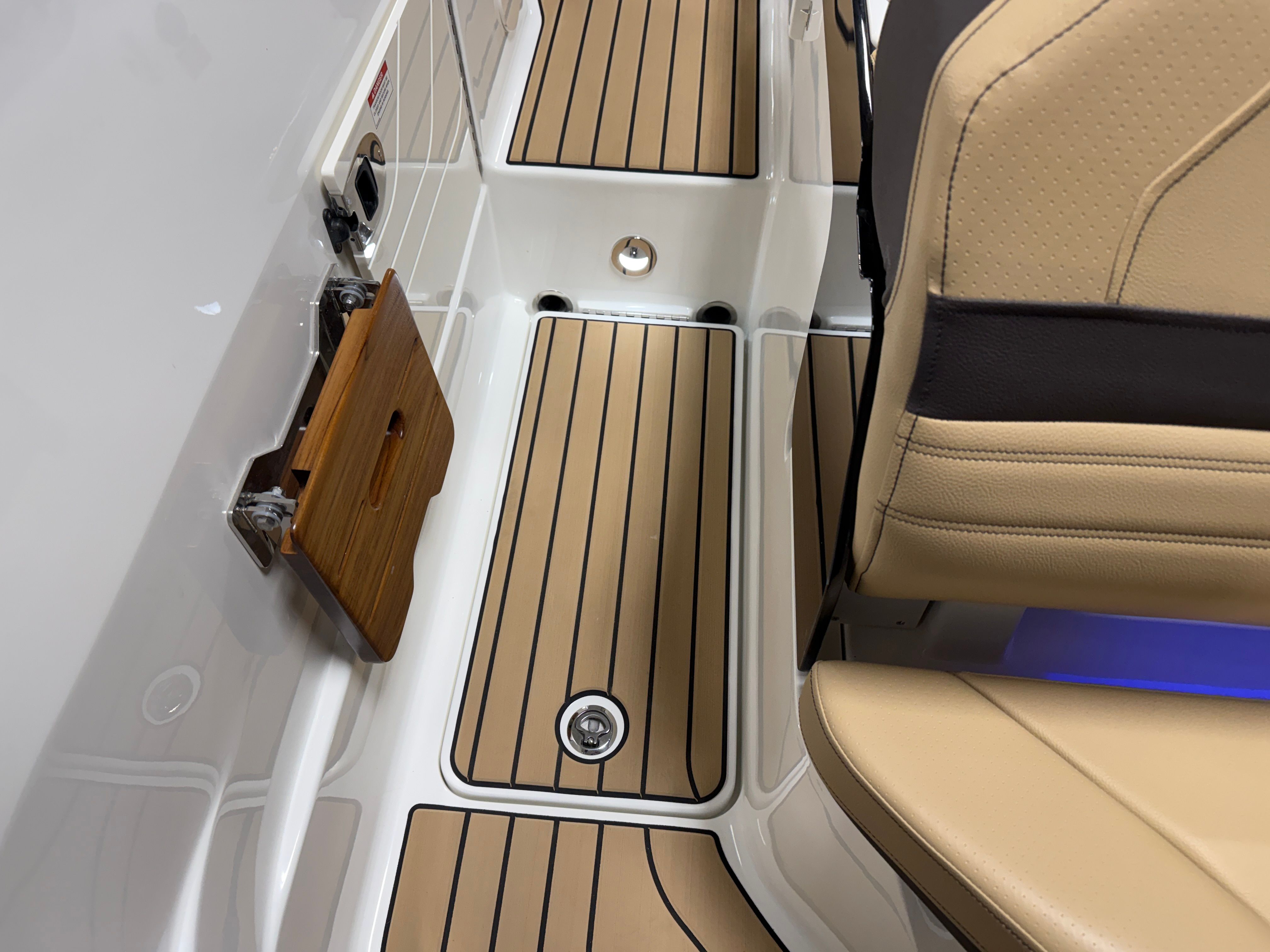 2026 Sea Ray SLX 260 Image Thumbnail #37