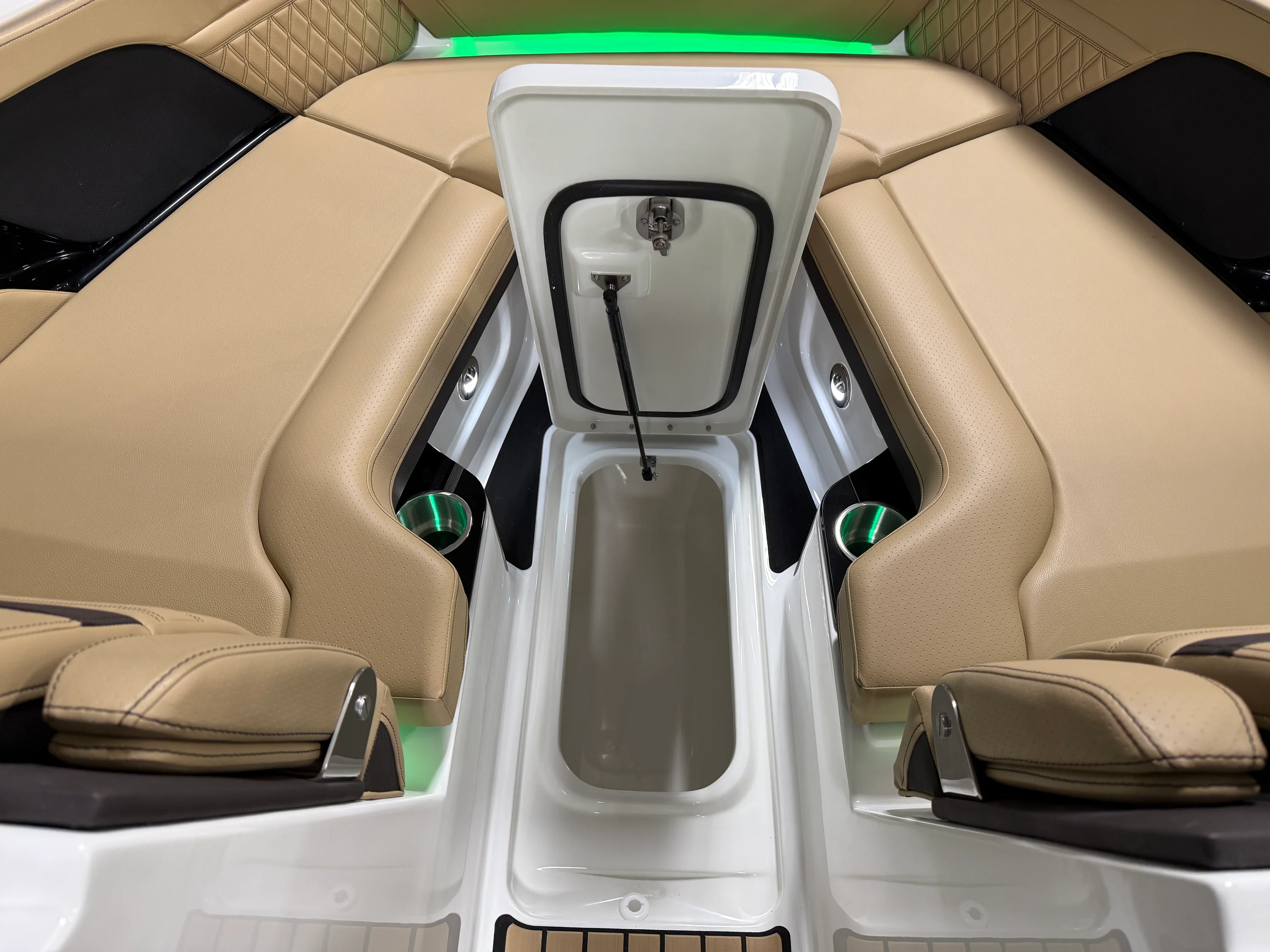 2026 Sea Ray SLX 260 Image Thumbnail #85