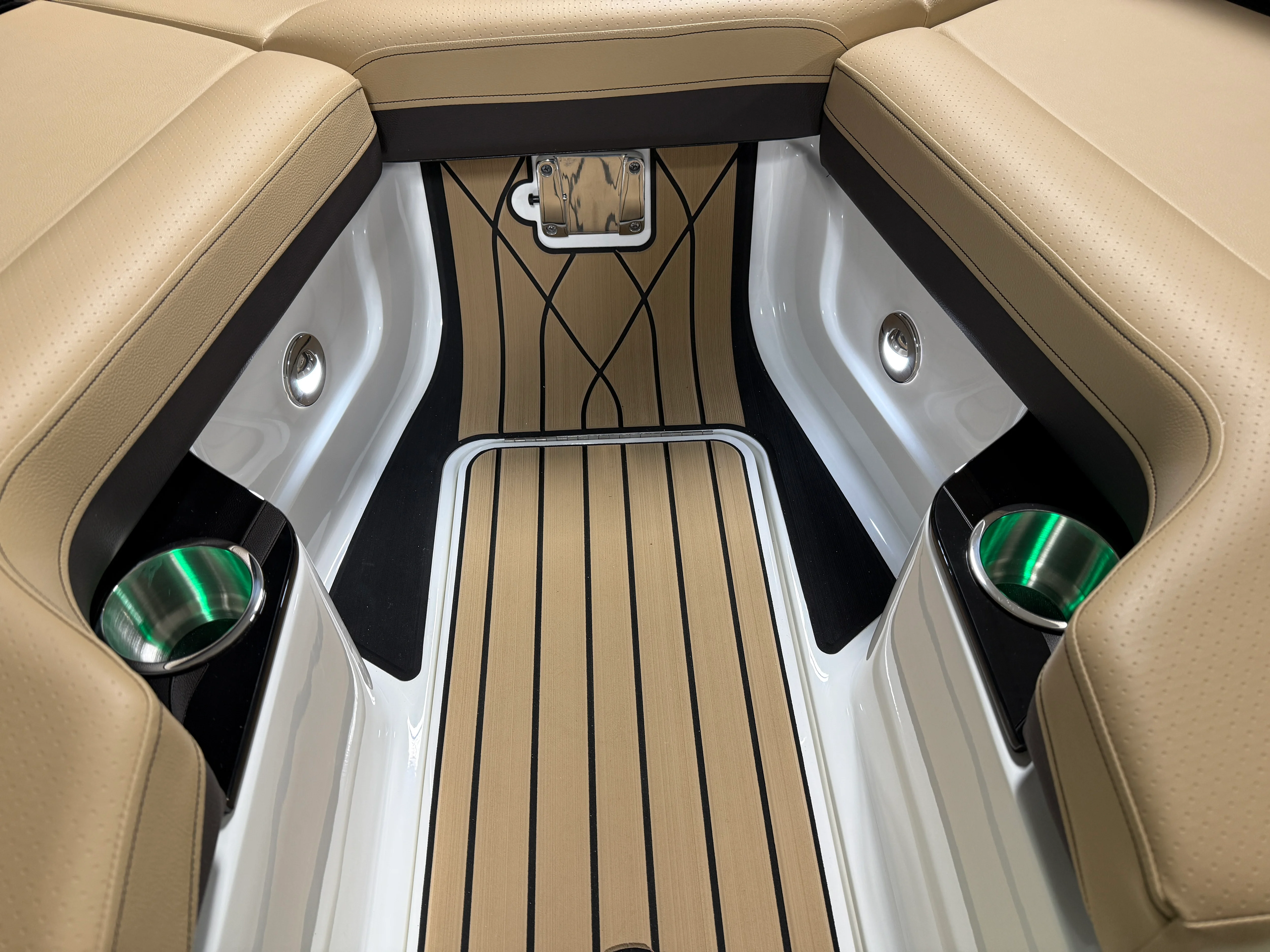 2026 Sea Ray SLX 260 Image Thumbnail #86