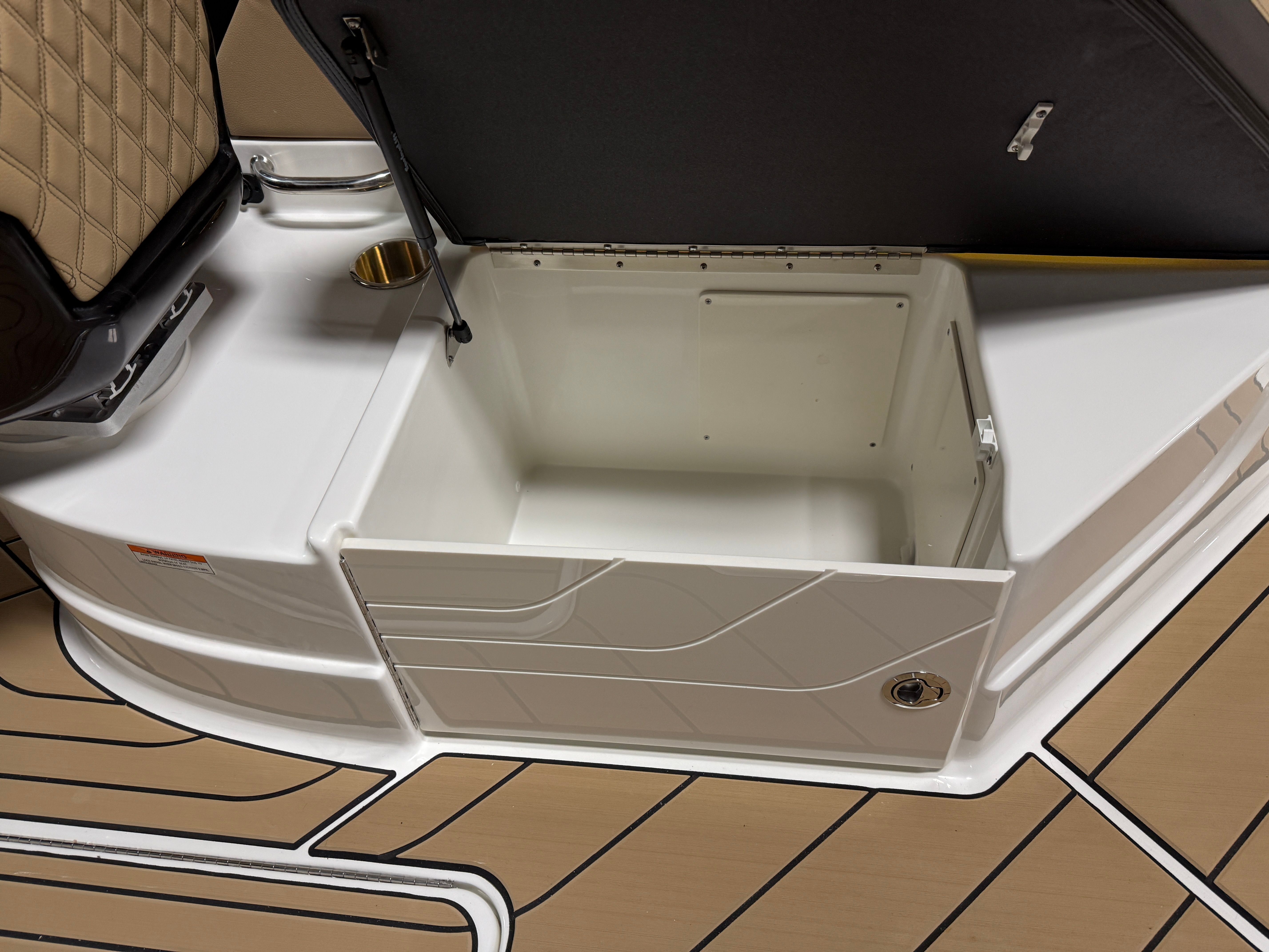 2026 Sea Ray SLX 260 Image Thumbnail #42